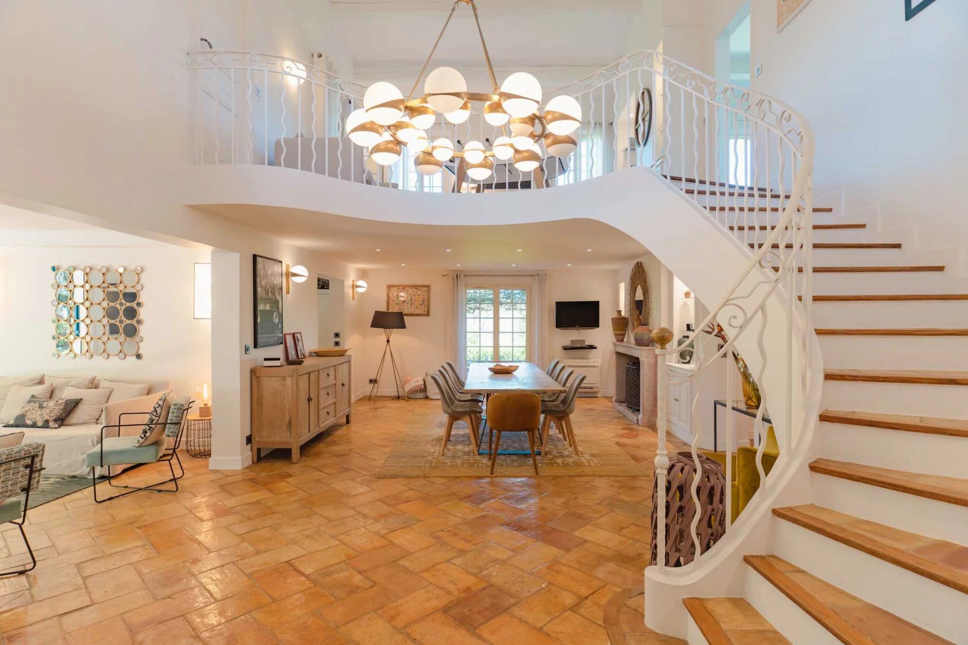 villa 6 Rooms for seasonal rent on Saint-Tropez (83990)