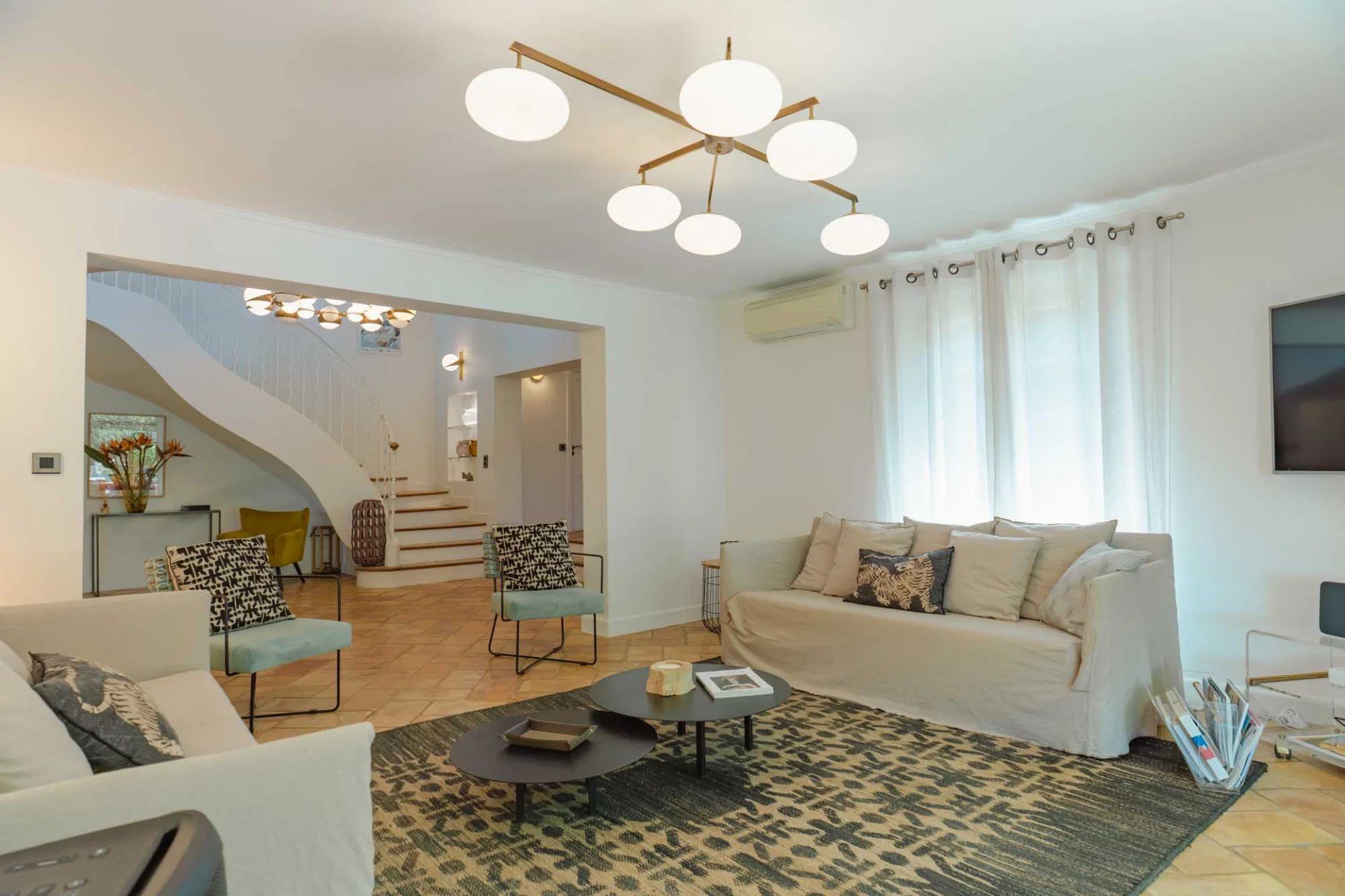 villa 6 Rooms for seasonal rent on Saint-Tropez (83990)