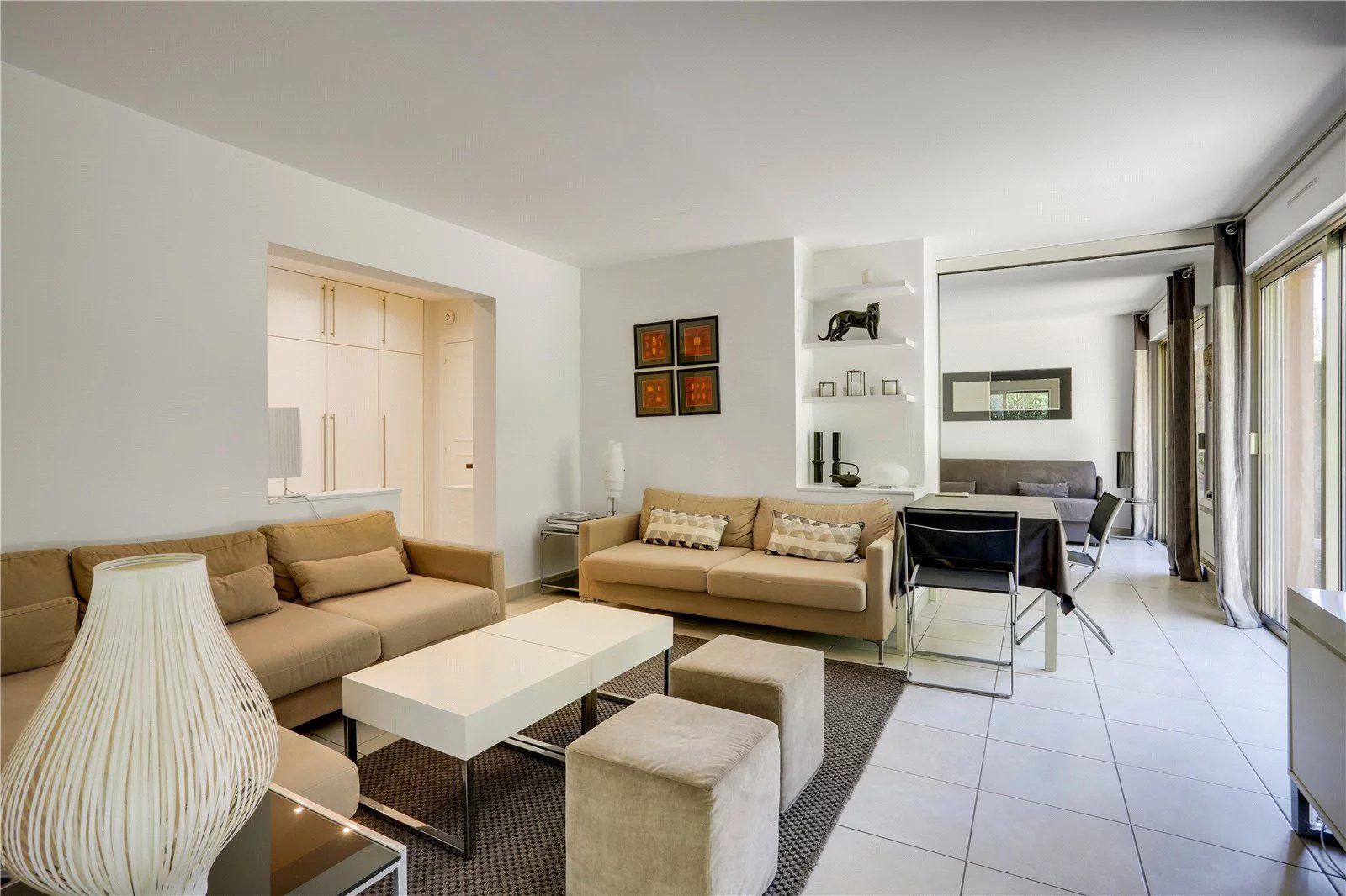 apartment 5 Rooms for seasonal rent on Antibes (06160)