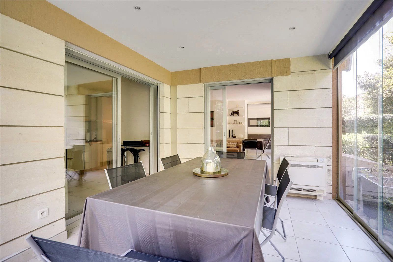 apartment 5 Rooms for seasonal rent on Antibes (06160)