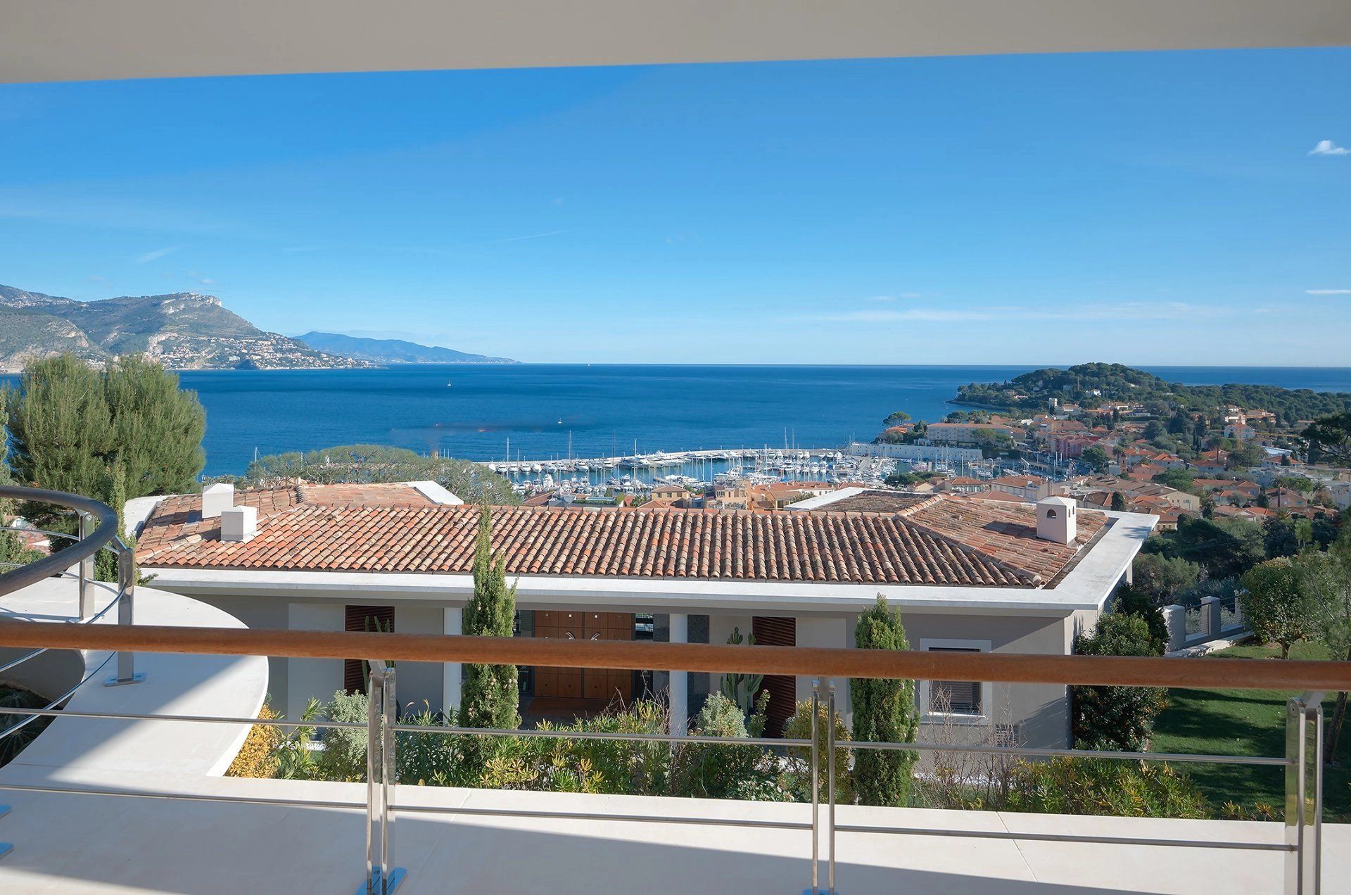 villa 8 Pièces en location saisonnière sur Saint-Jean-Cap-Ferrat (06230)