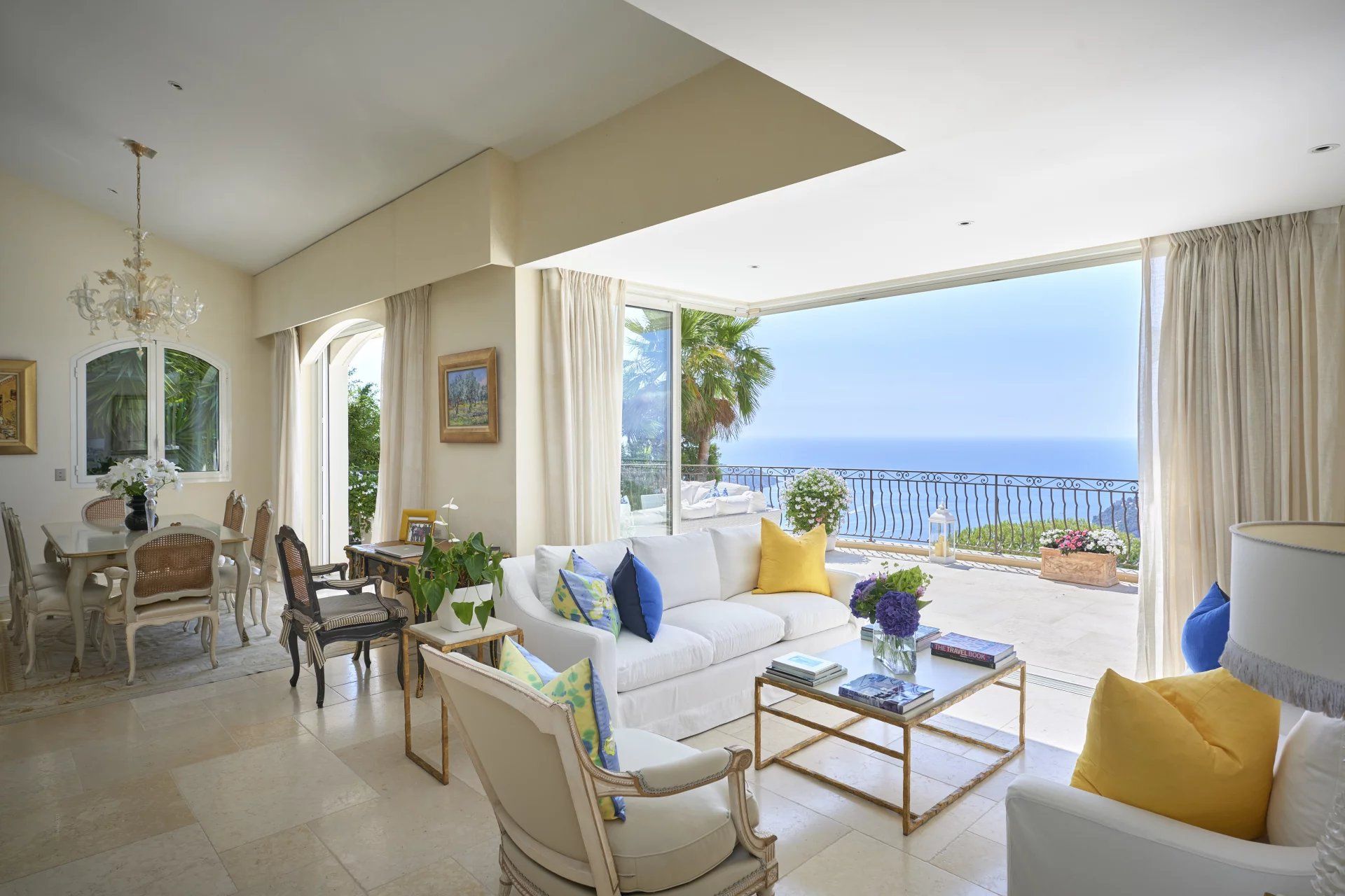 villa 7 Pièces en location saisonnière sur Villefranche-sur-Mer (06230) Location saisonnière Villa Villefranche-sur-Mer 7 Pièces 300 m²