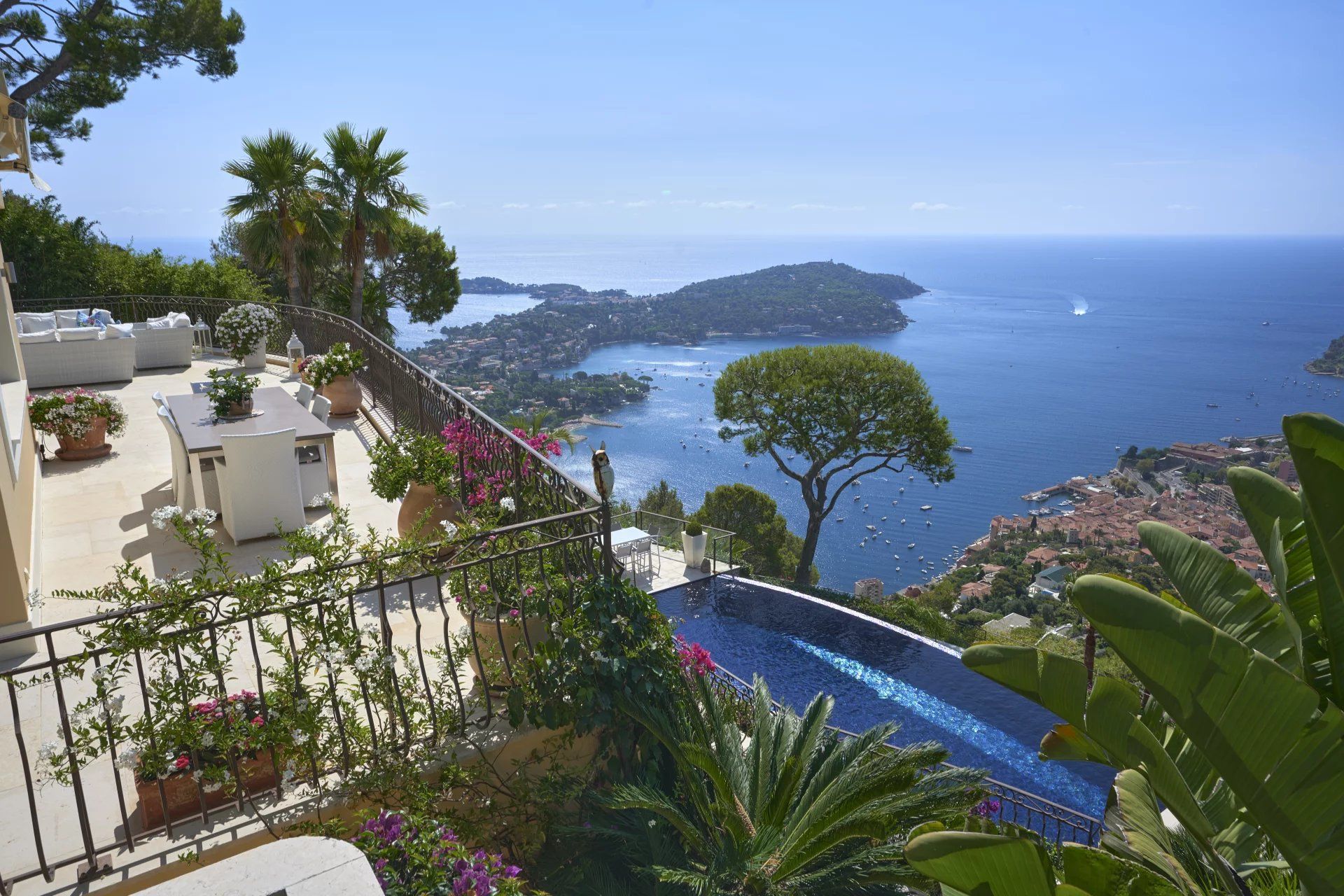 villa 7 Rooms for seasonal rent on Villefranche-sur-Mer (06230)