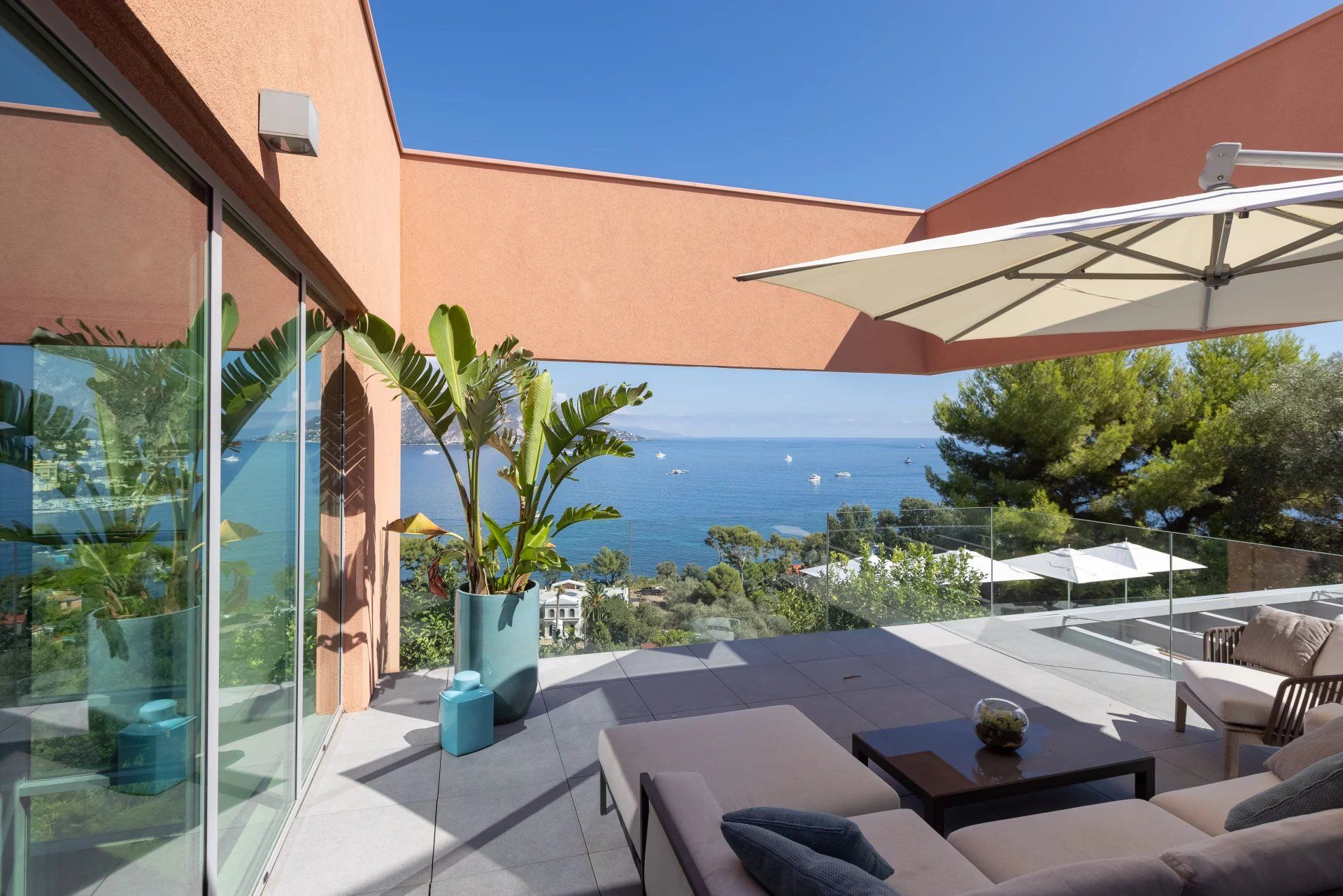 villa 9 Pièces en location saisonnière sur Saint-Jean-Cap-Ferrat (06230)