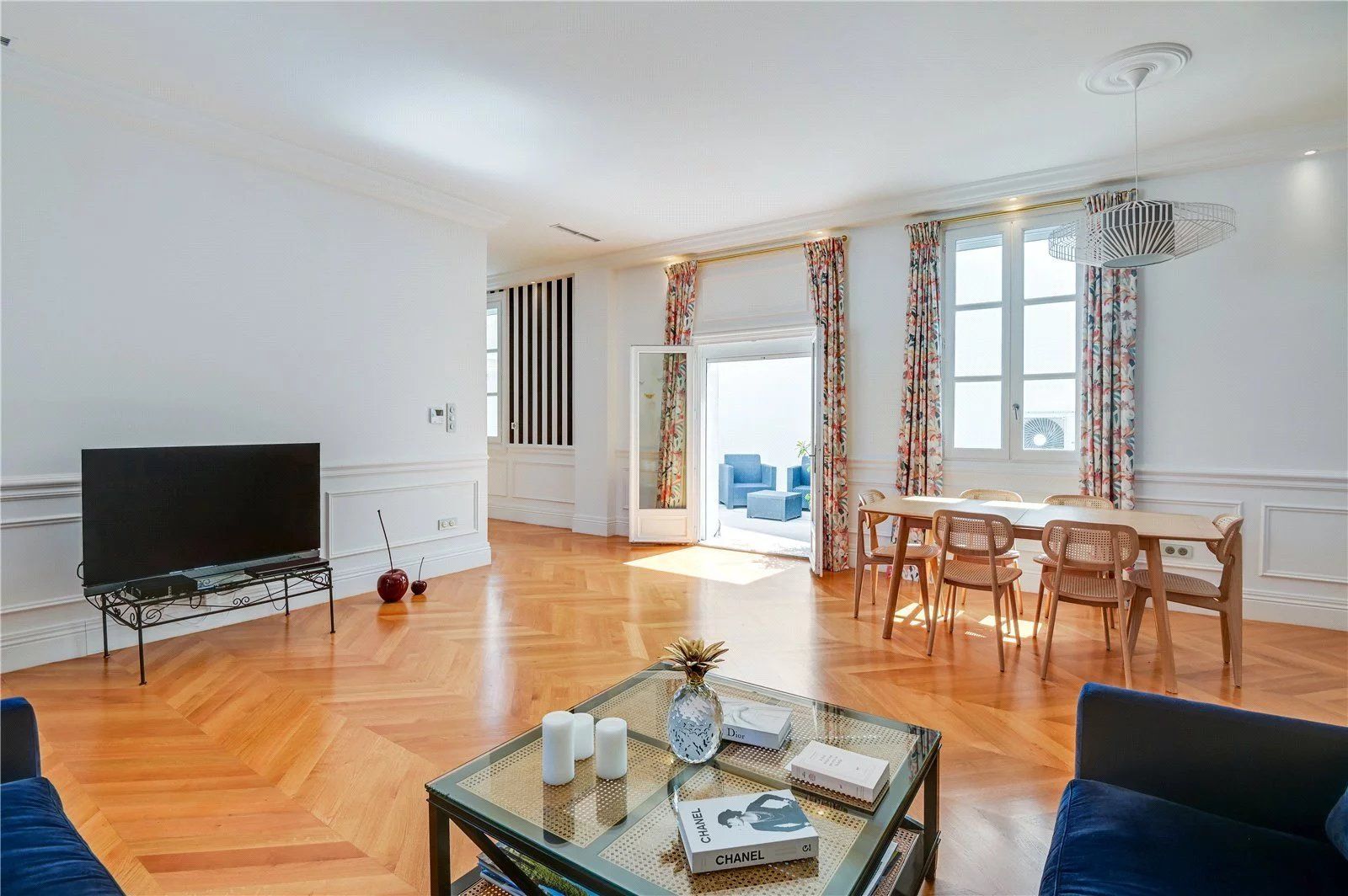 apartment 4 Rooms for seasonal rent on Antibes (06600)