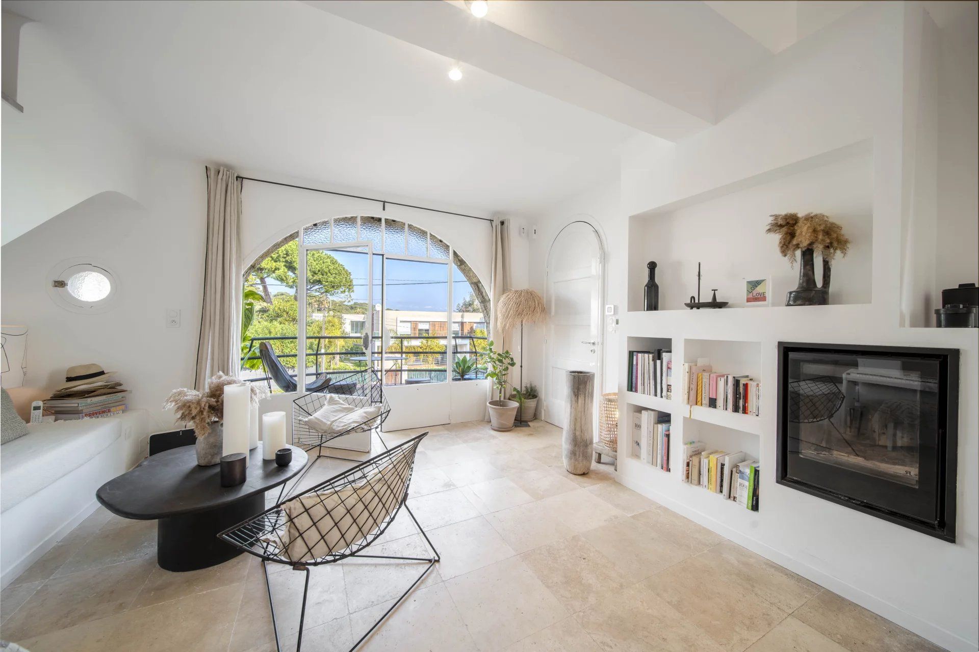 apartment 3 Rooms for seasonal rent on Antibes (06160)