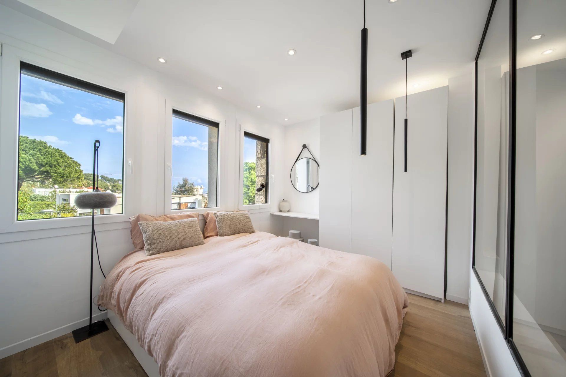 apartment 3 Rooms for seasonal rent on Antibes (06160)