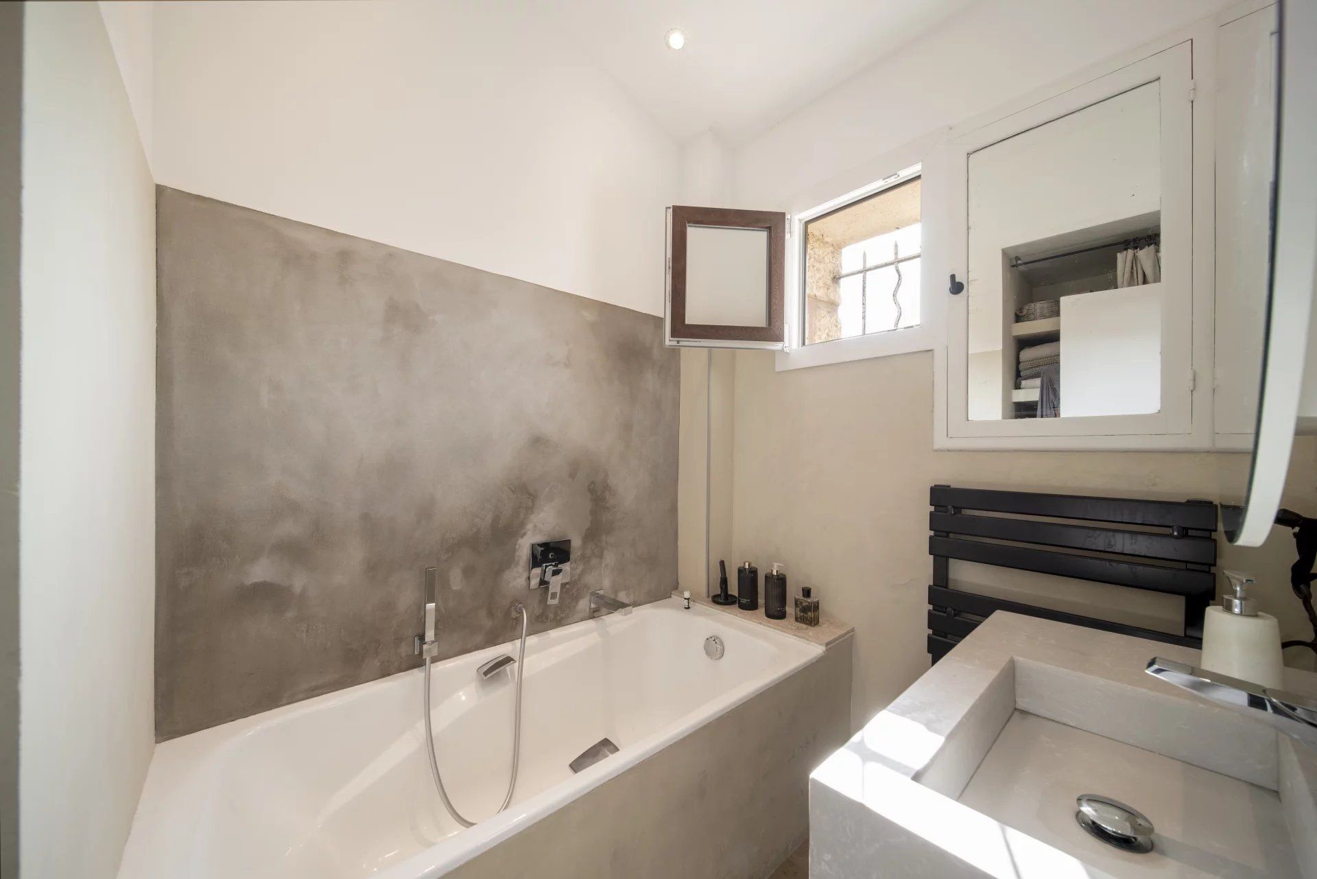 apartment 3 Rooms for seasonal rent on Antibes (06160)