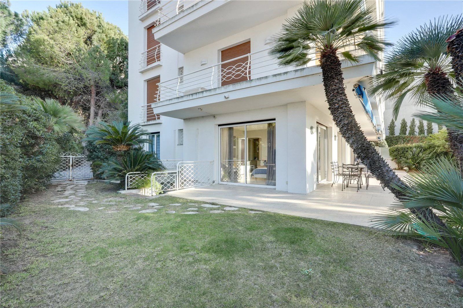 apartment 3 Rooms for seasonal rent on Antibes (06160)