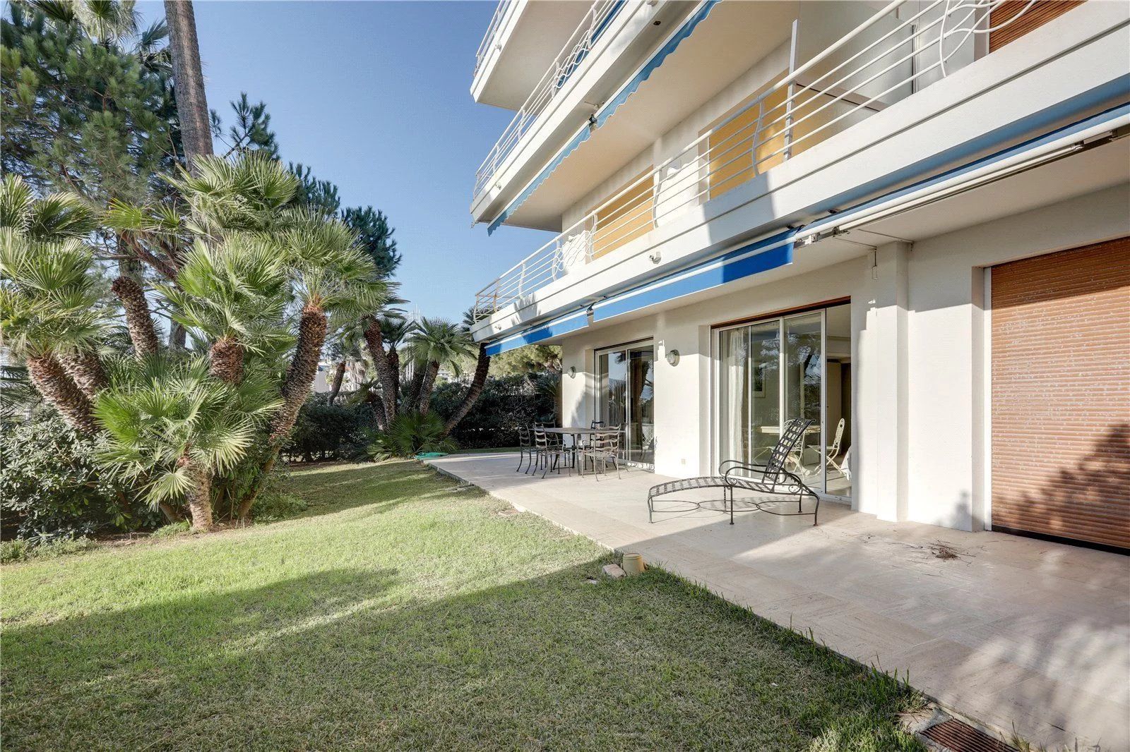 apartment 3 Rooms for seasonal rent on Antibes (06160)