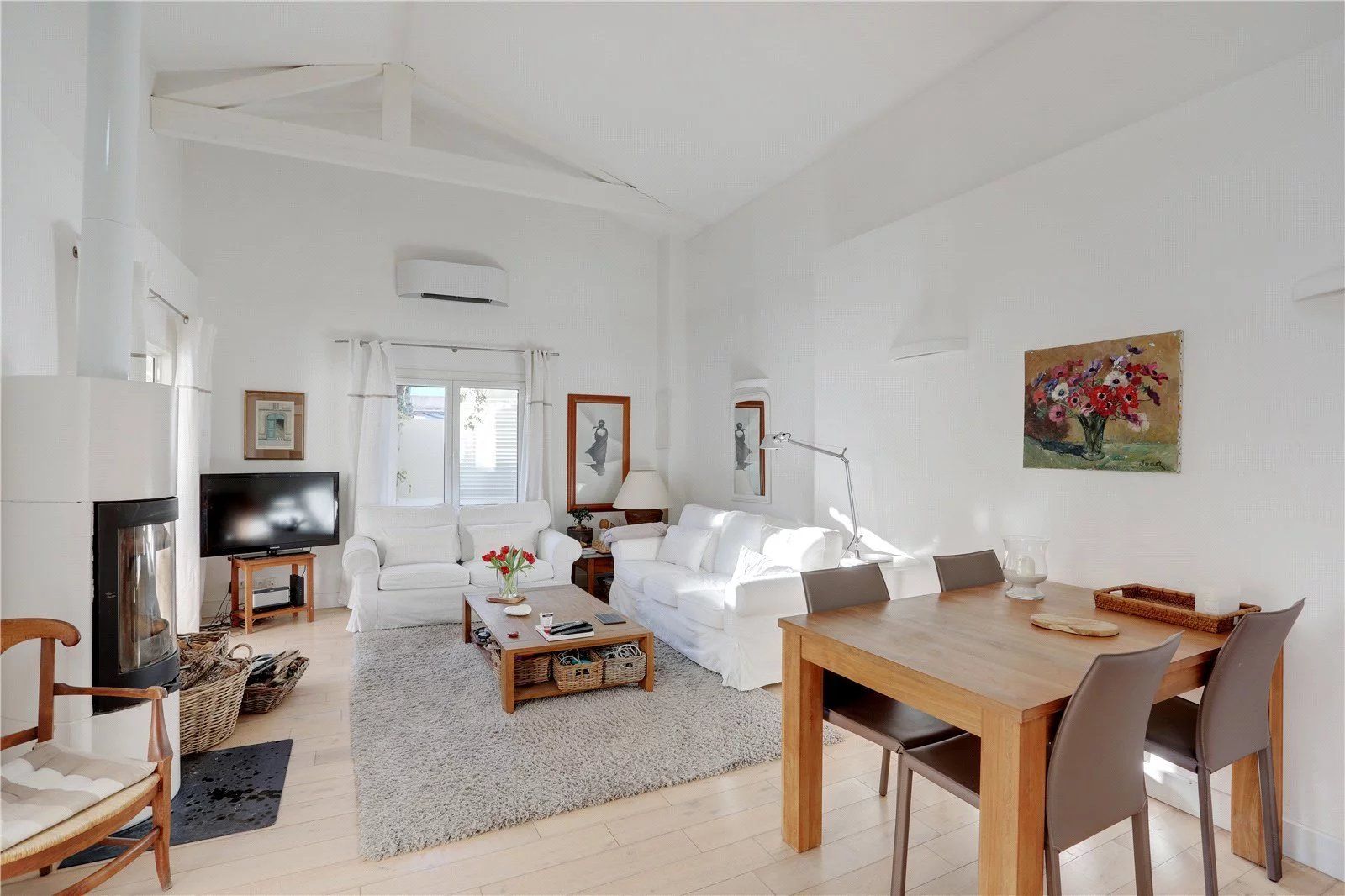 villa 3 Rooms for seasonal rent on Antibes (06160)