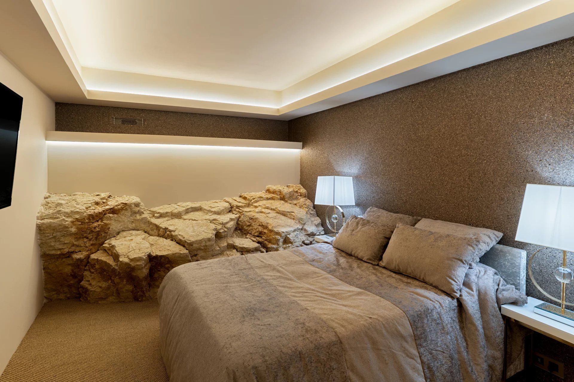 villa 12 Rooms for seasonal rent on Valbonne (06560)