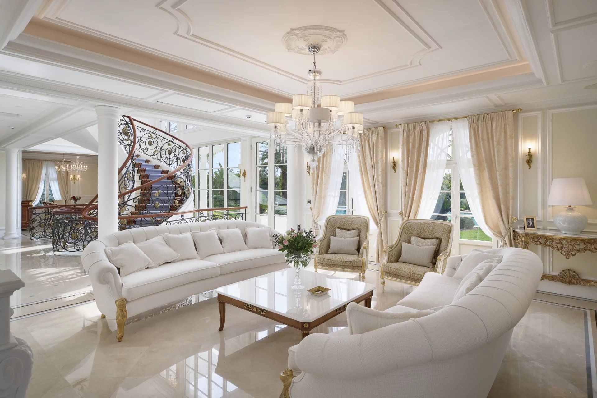propriété 18 Pièces en location saisonnière sur Cannes (06400) Location saisonnière Propriété Cannes 18 Pièces 1200 m²