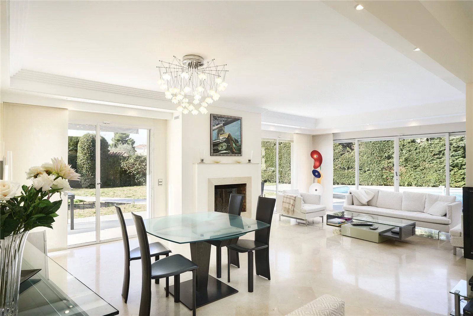 villa 4 Rooms for seasonal rent on Antibes (06160)