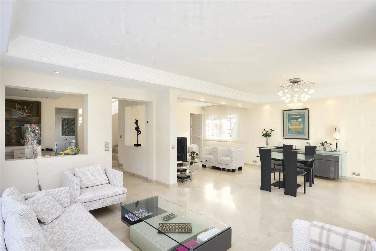 villa 4 Rooms for seasonal rent on Antibes (06160)