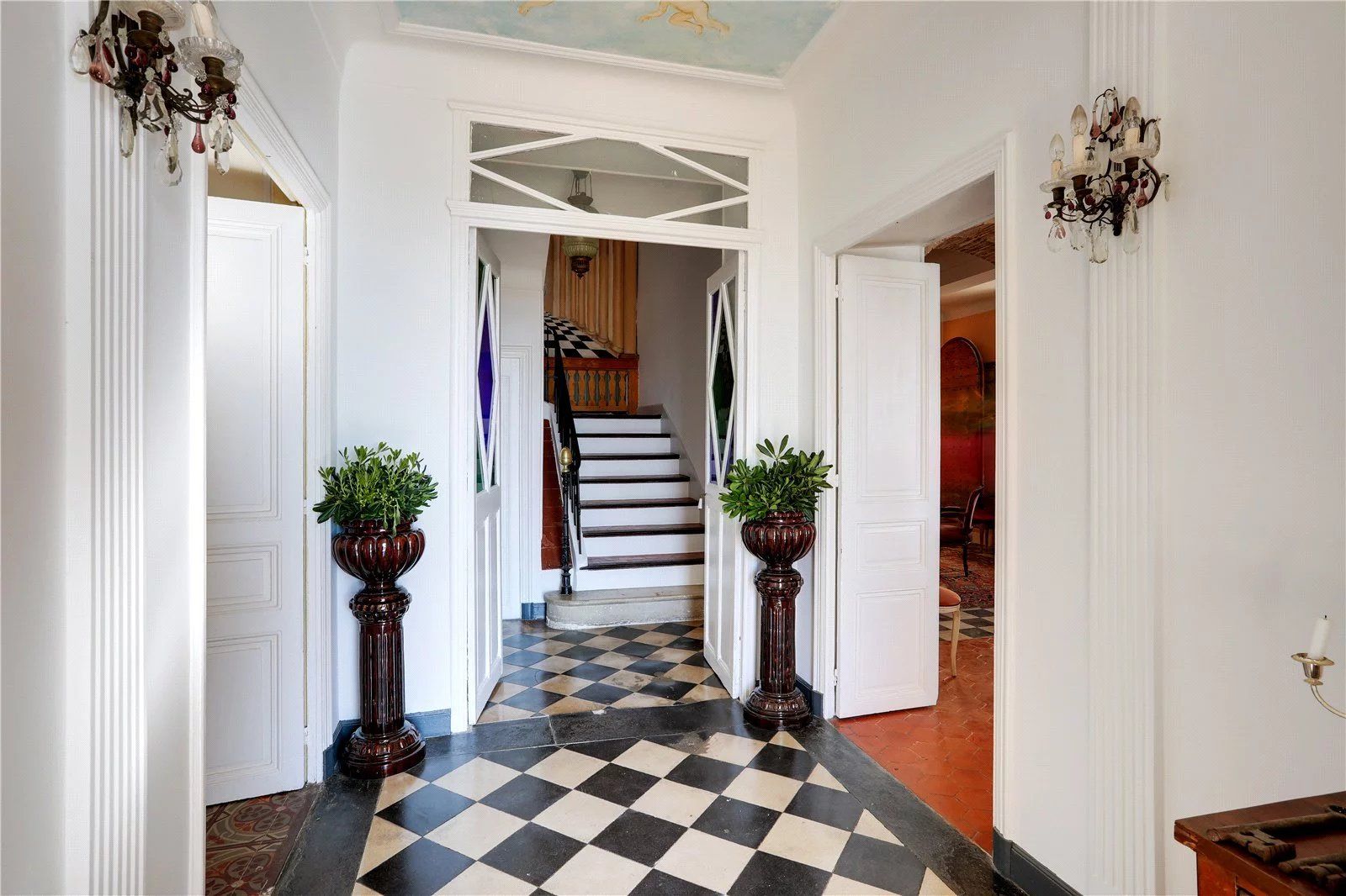 villa 8 Pièces en location saisonnière sur Golfe-Juan (06220)