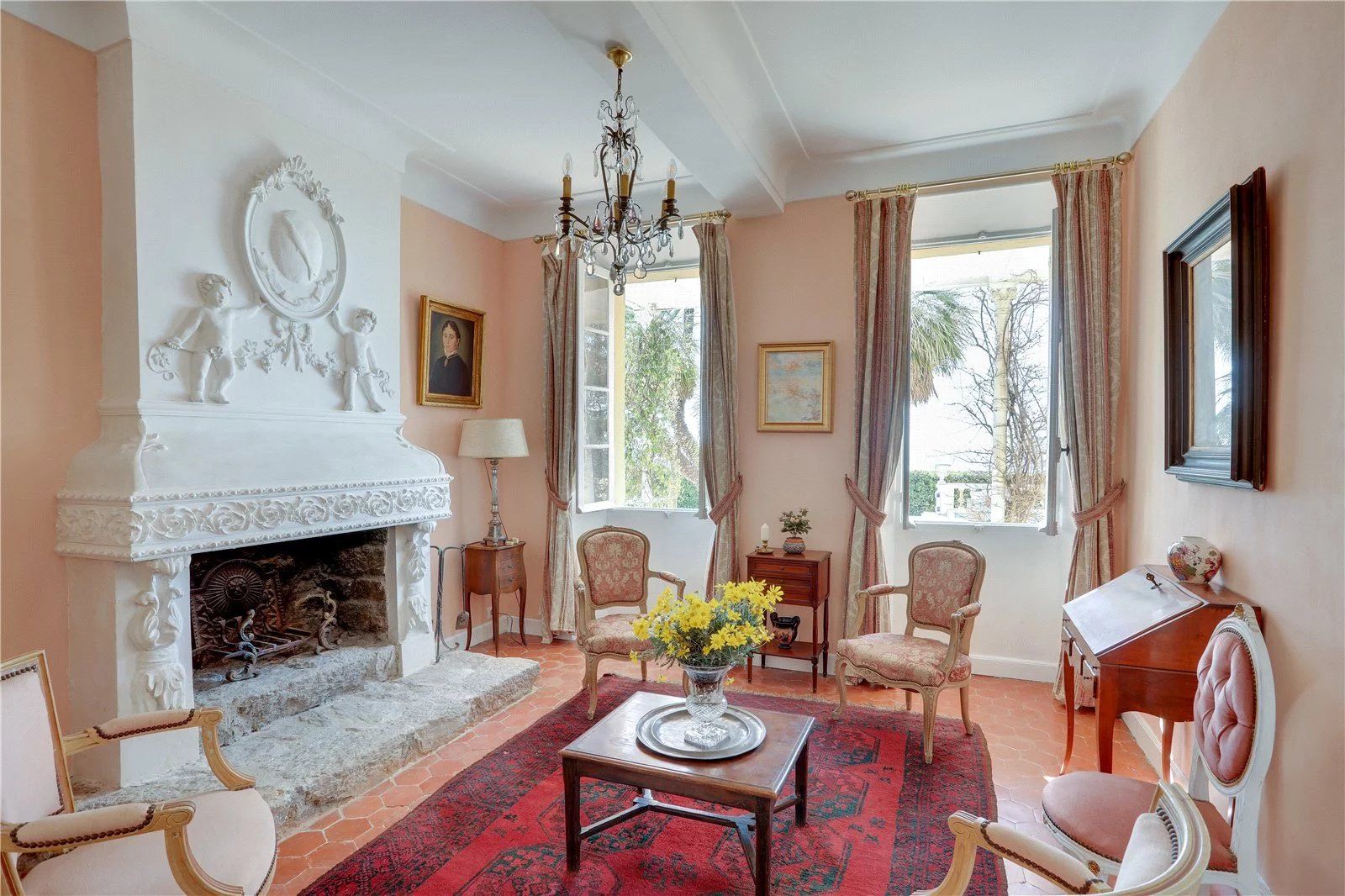 villa 8 Pièces en location saisonnière sur Golfe-Juan (06220)