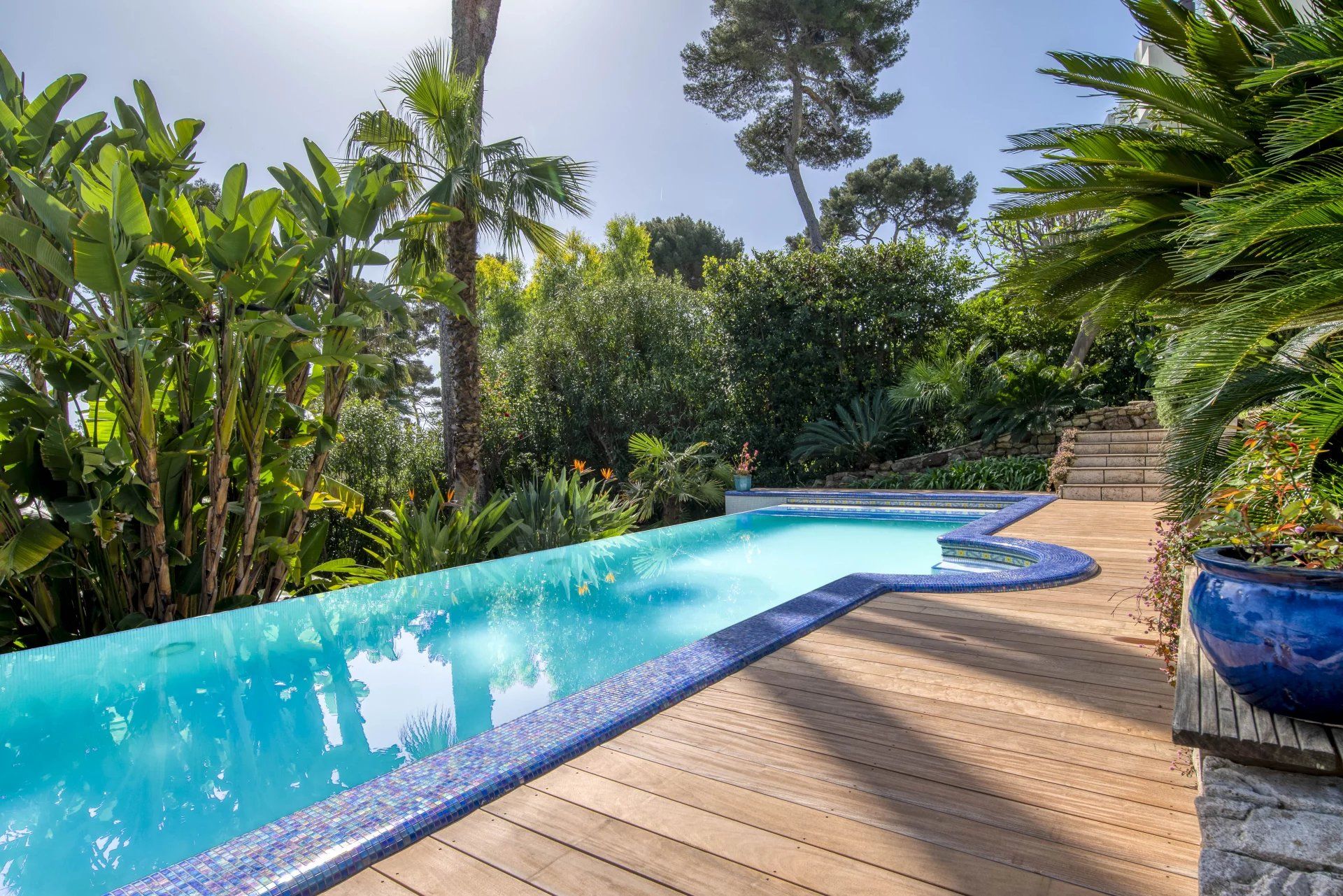 villa 8 Pièces en location saisonnière sur Antibes (06160)