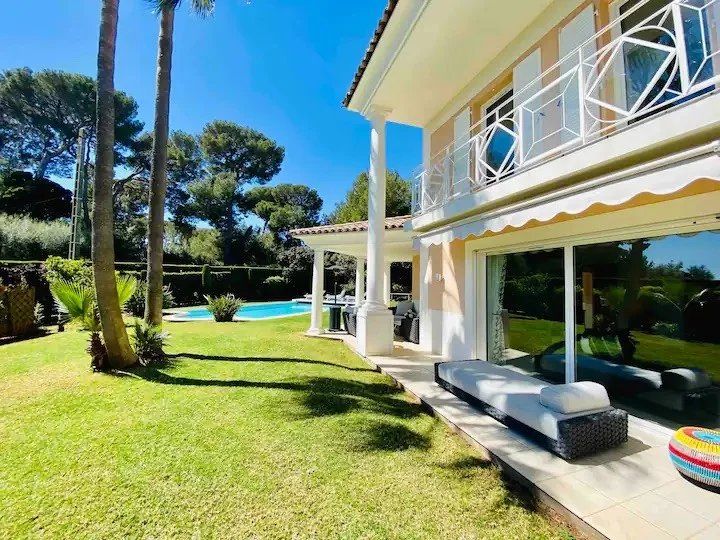villa 5 Pièces en location saisonnière sur Antibes (06600)