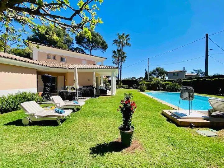 villa 5 Pièces en location saisonnière sur Antibes (06600)
