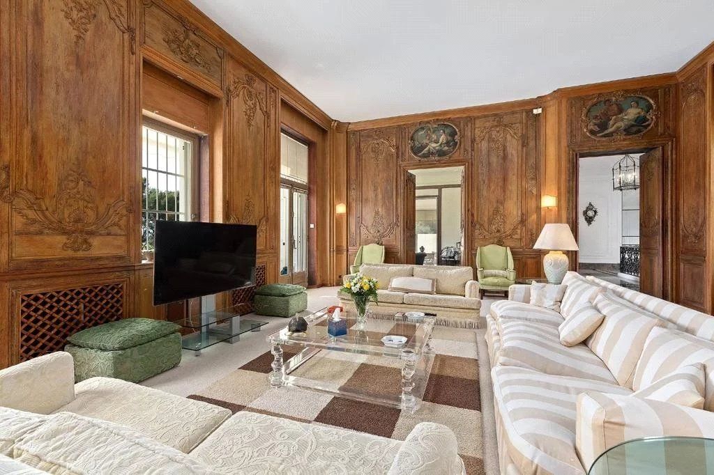 villa 11 Pièces en location saisonnière sur Antibes (06160)