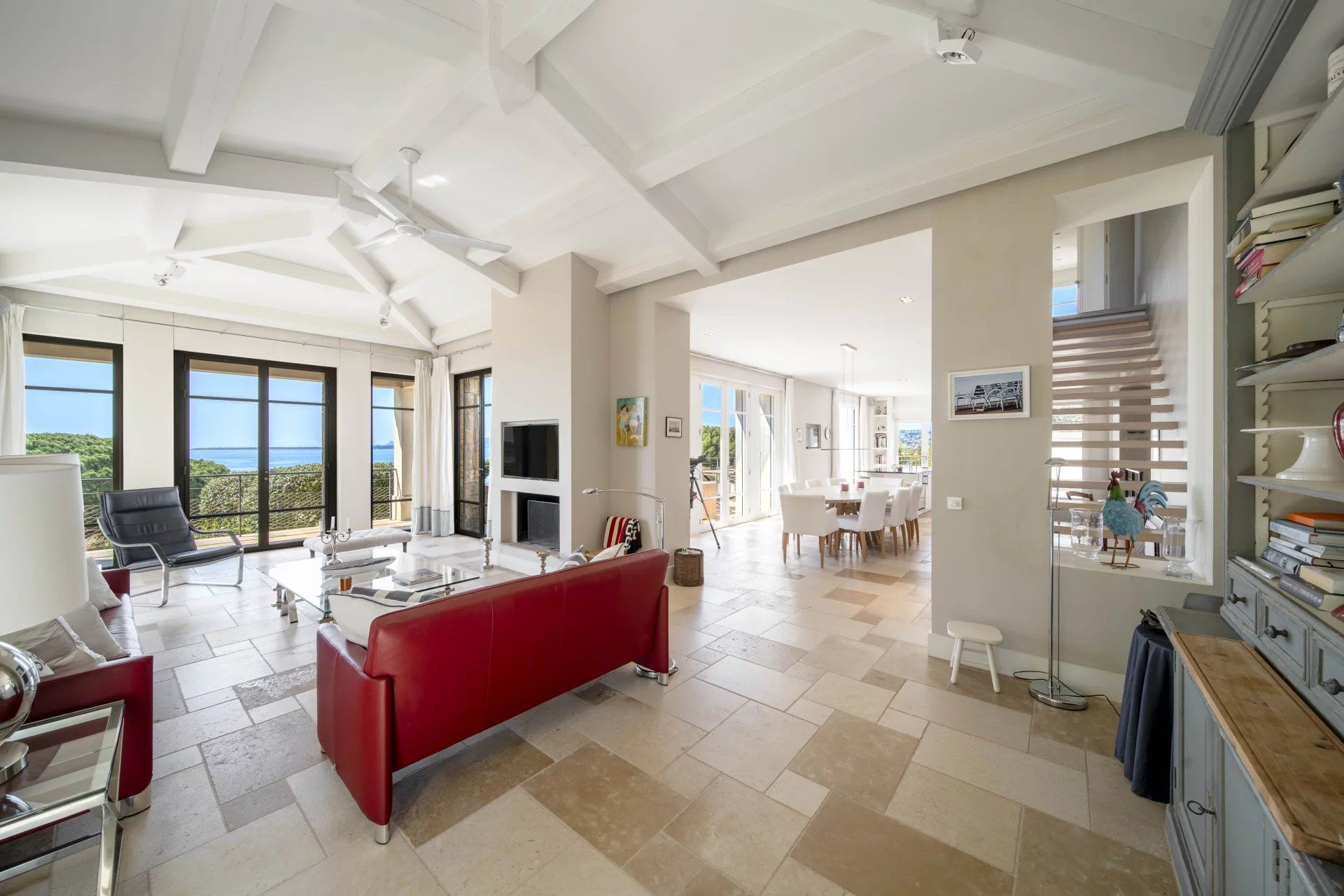 villa 8 Pièces en location saisonnière sur Antibes (06160)