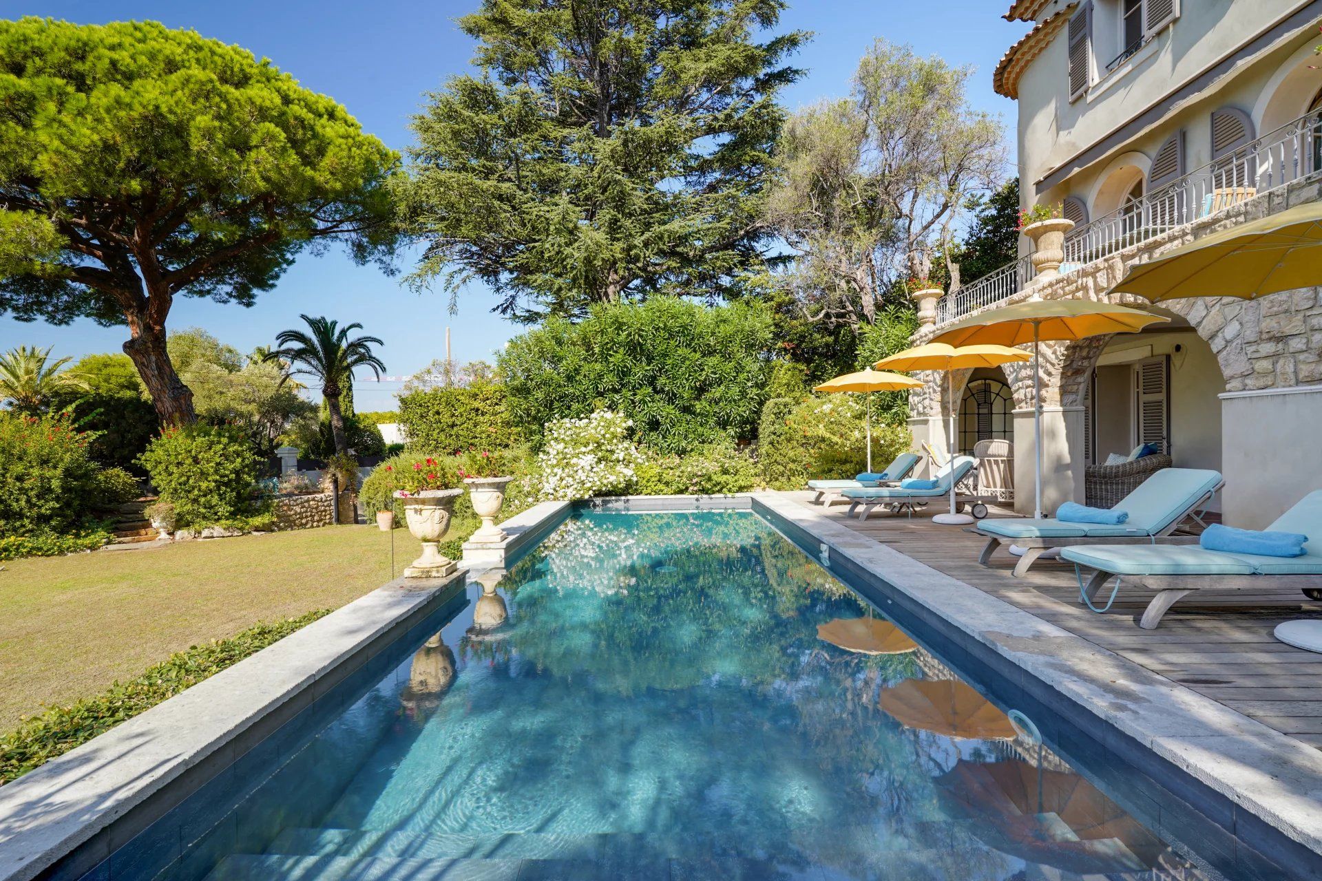 Rental Villa Antibes 6&nbsp;Rooms 300&nbsp;m²