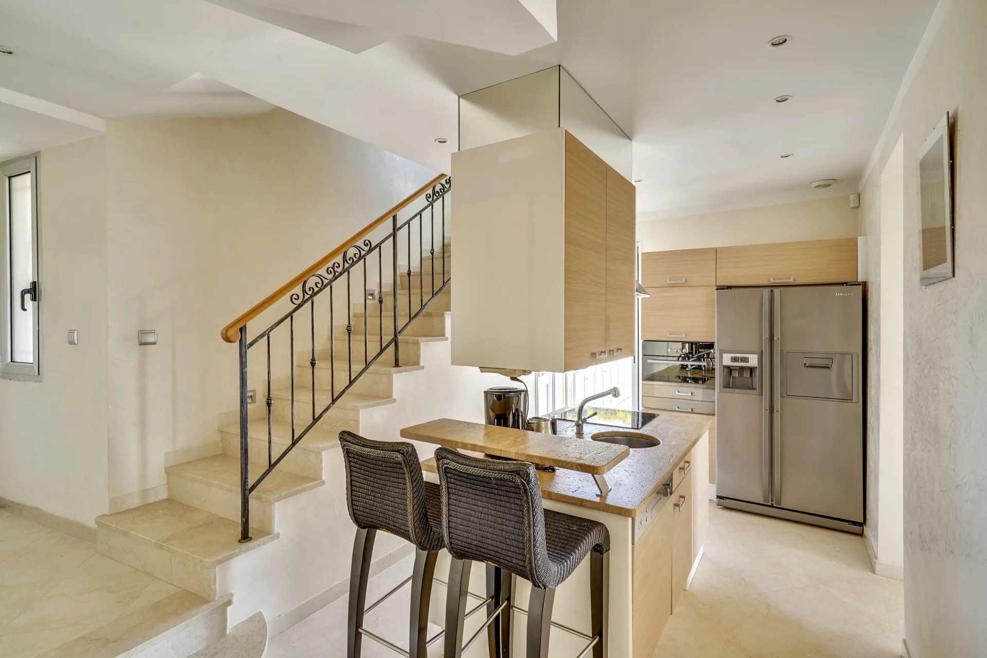 apartment 4 Rooms for seasonal rent on Antibes (06160)