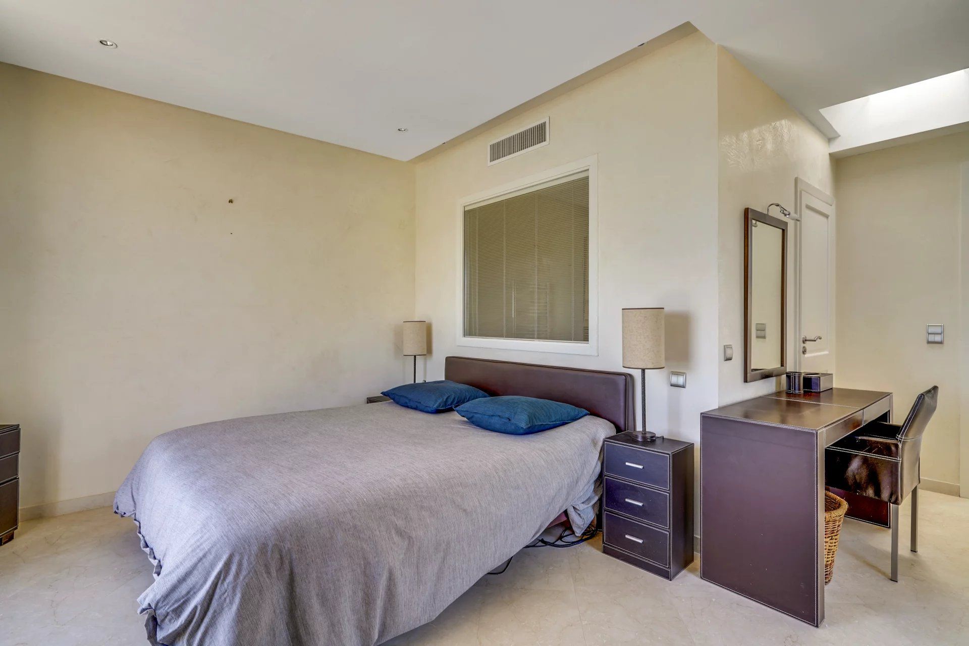 apartment 4 Rooms for seasonal rent on Antibes (06160)