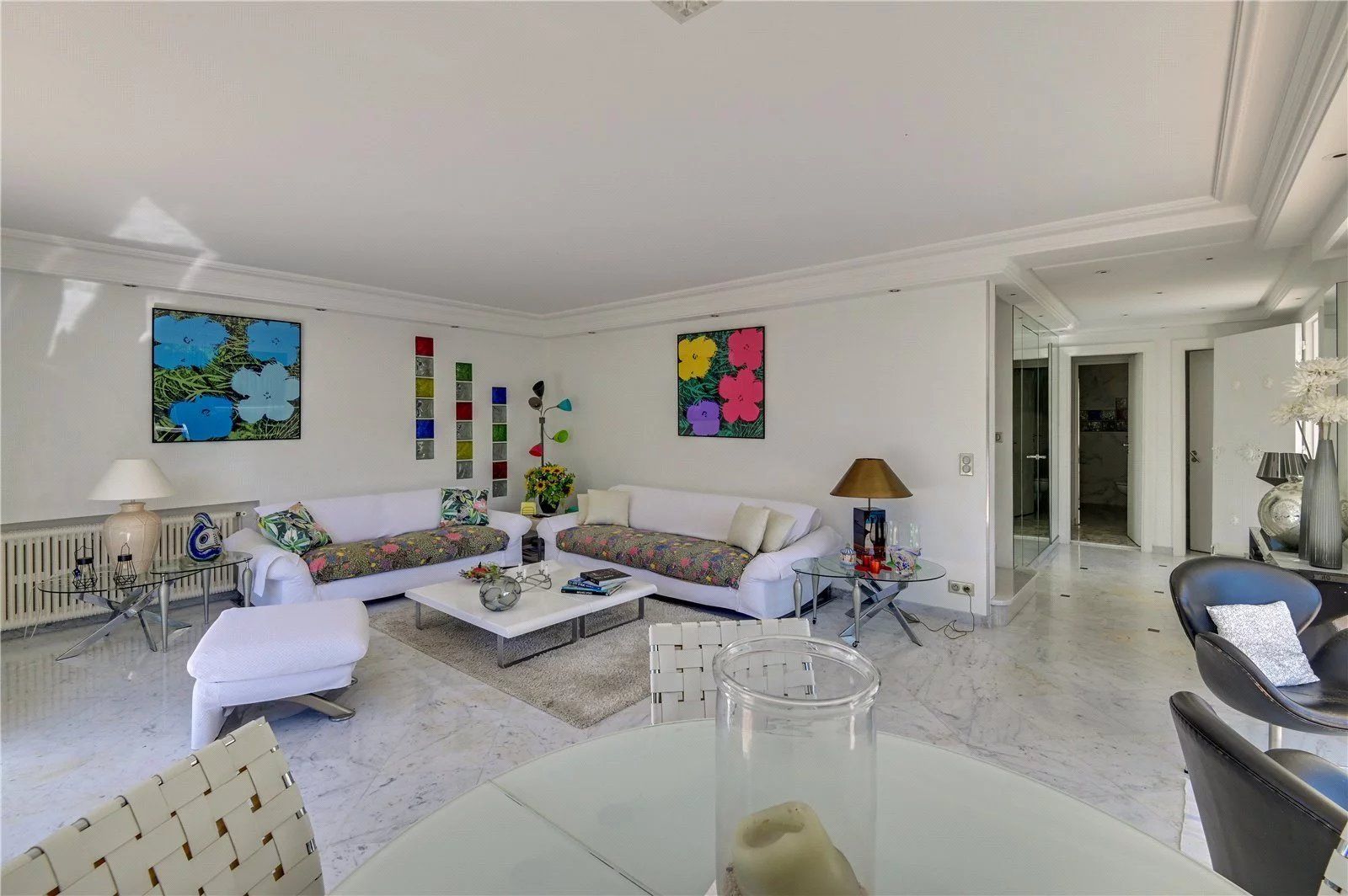 villa 6 Rooms for seasonal rent on Antibes (06160)