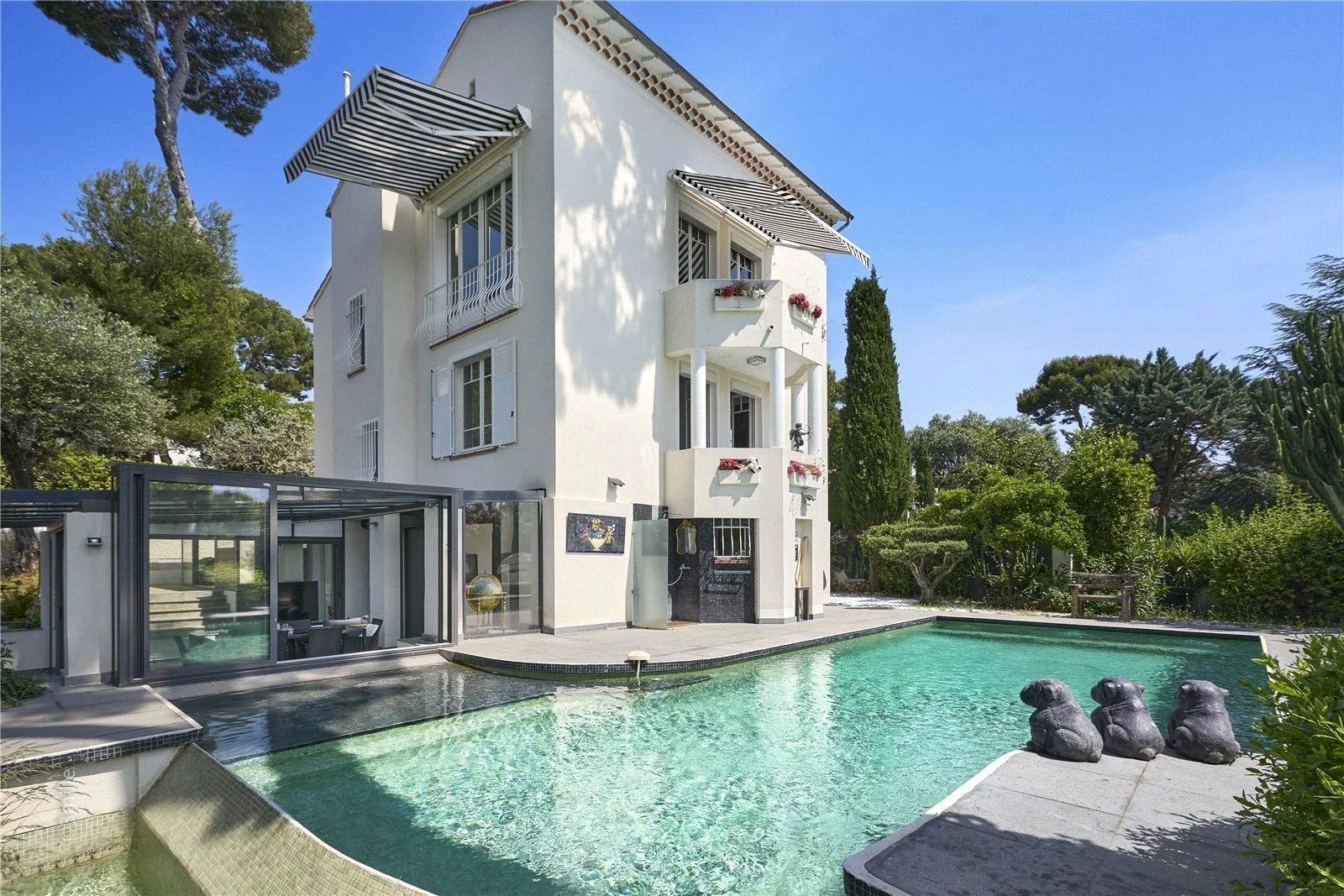 Rental Villa Antibes 5&nbsp;Rooms 260&nbsp;m²