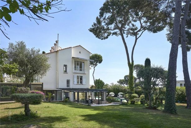 Rental Villa Antibes 5&nbsp;Rooms 260&nbsp;m²