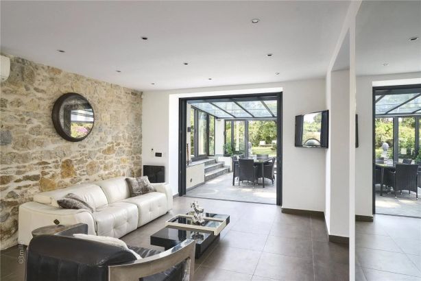 Rental Villa Antibes 5&nbsp;Rooms 260&nbsp;m²