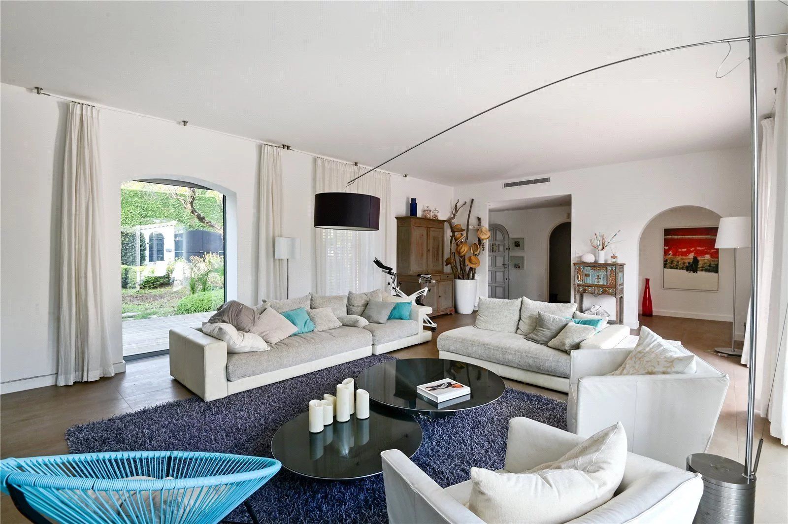 villa 7 Pièces en location saisonnière sur Antibes (06160)