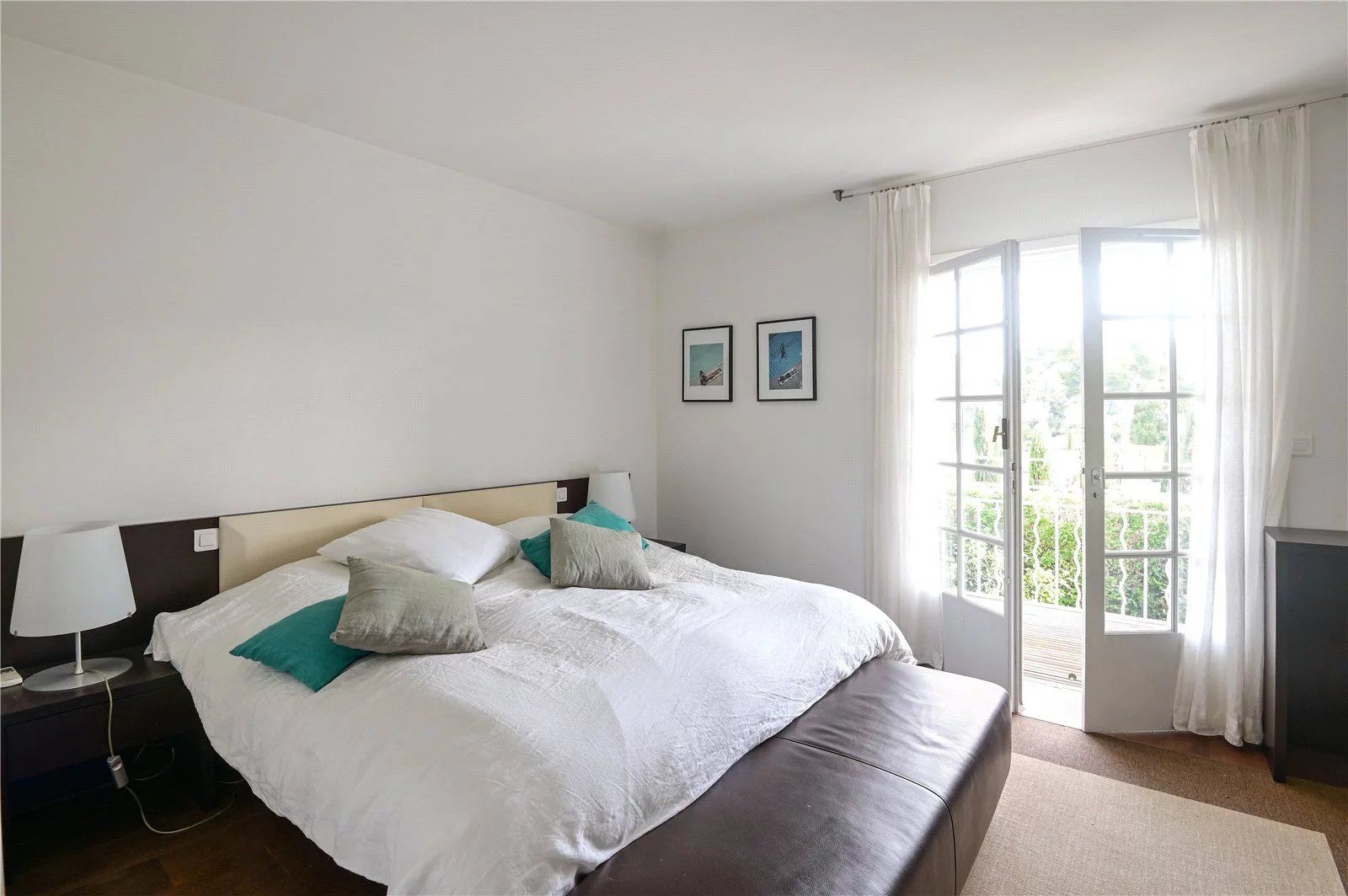 villa 7 Pièces en location saisonnière sur Antibes (06160)