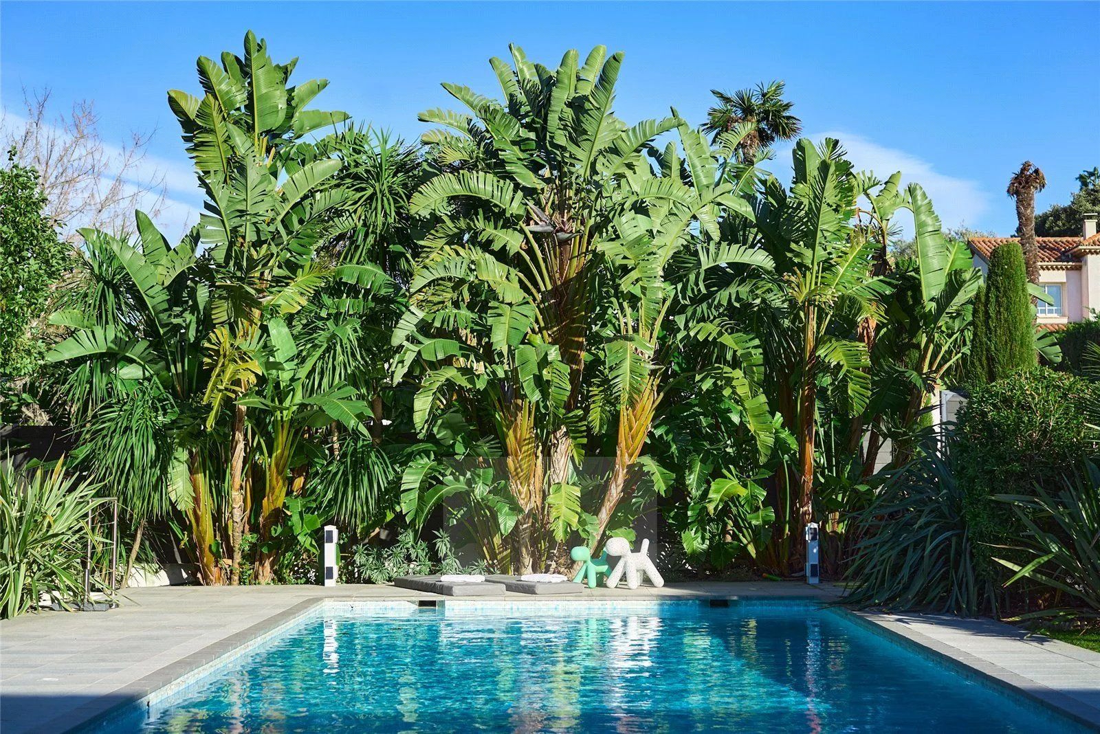 villa 7 Pièces en location saisonnière sur Antibes (06160)