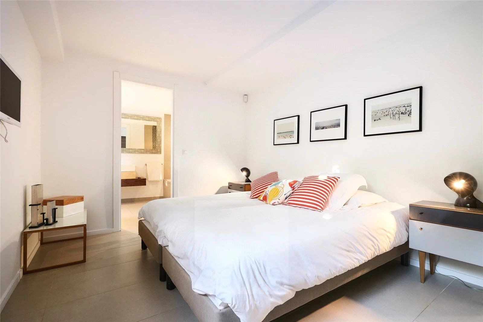 villa 7 Pièces en location saisonnière sur Antibes (06160)