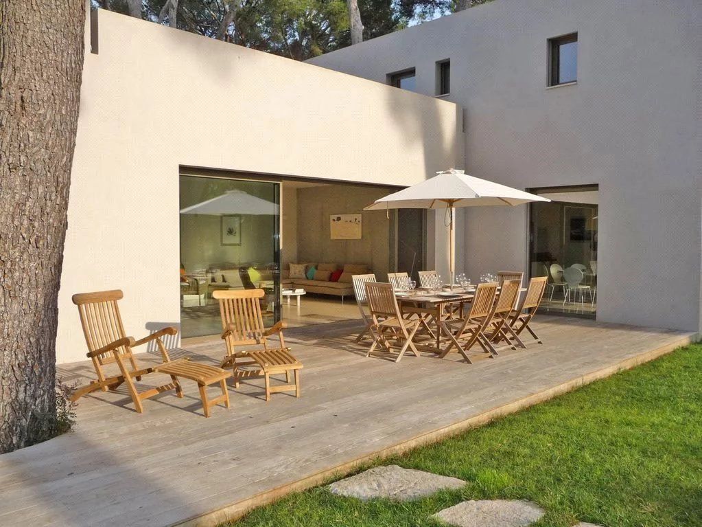 villa 6 Pièces en location saisonnière sur Antibes (06160)