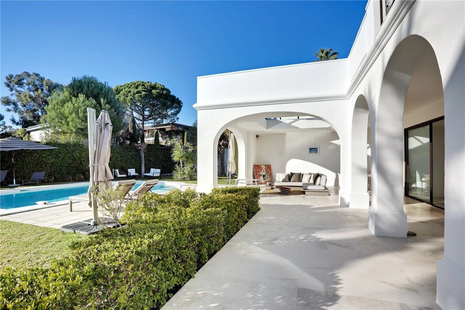 villa 7 Pièces en location saisonnière sur Antibes (06160)