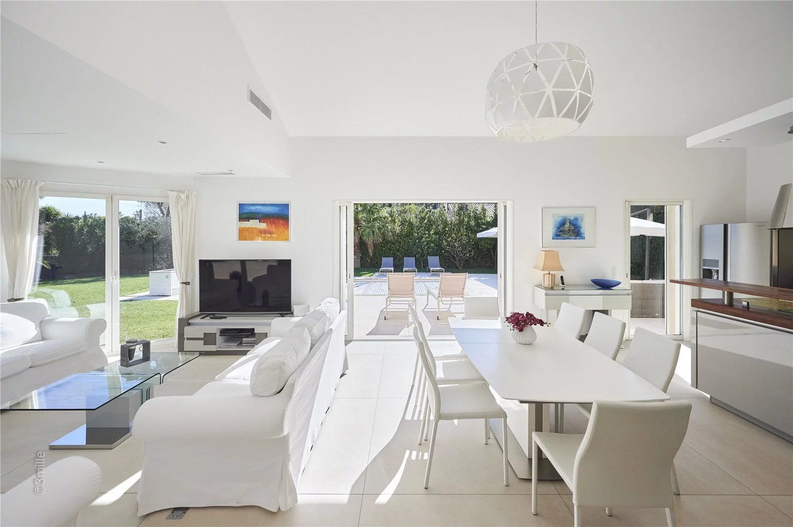 villa 6 Pièces en location saisonnière sur Antibes (06160)