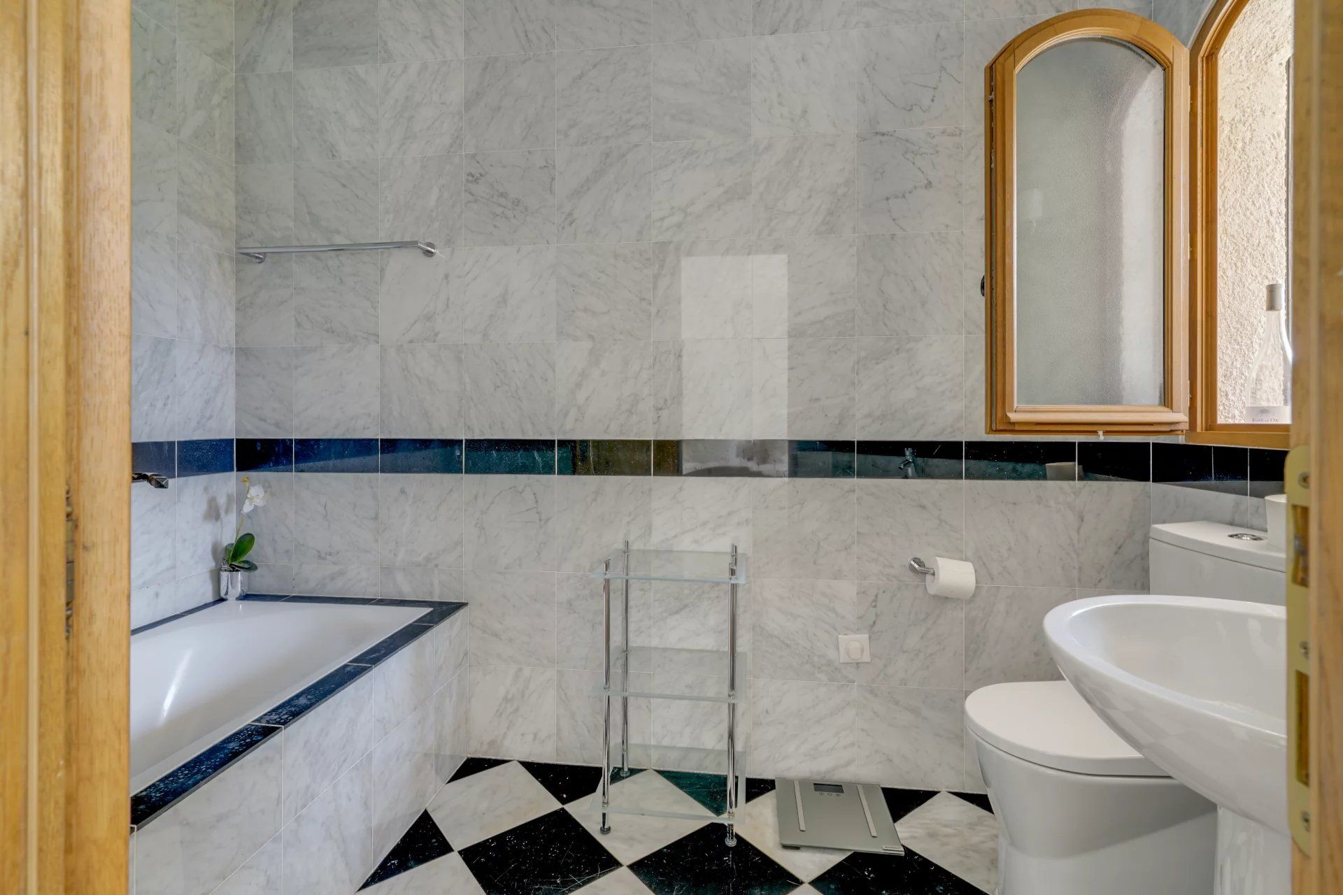 villa 9 Pièces en location saisonnière sur Antibes (06160)