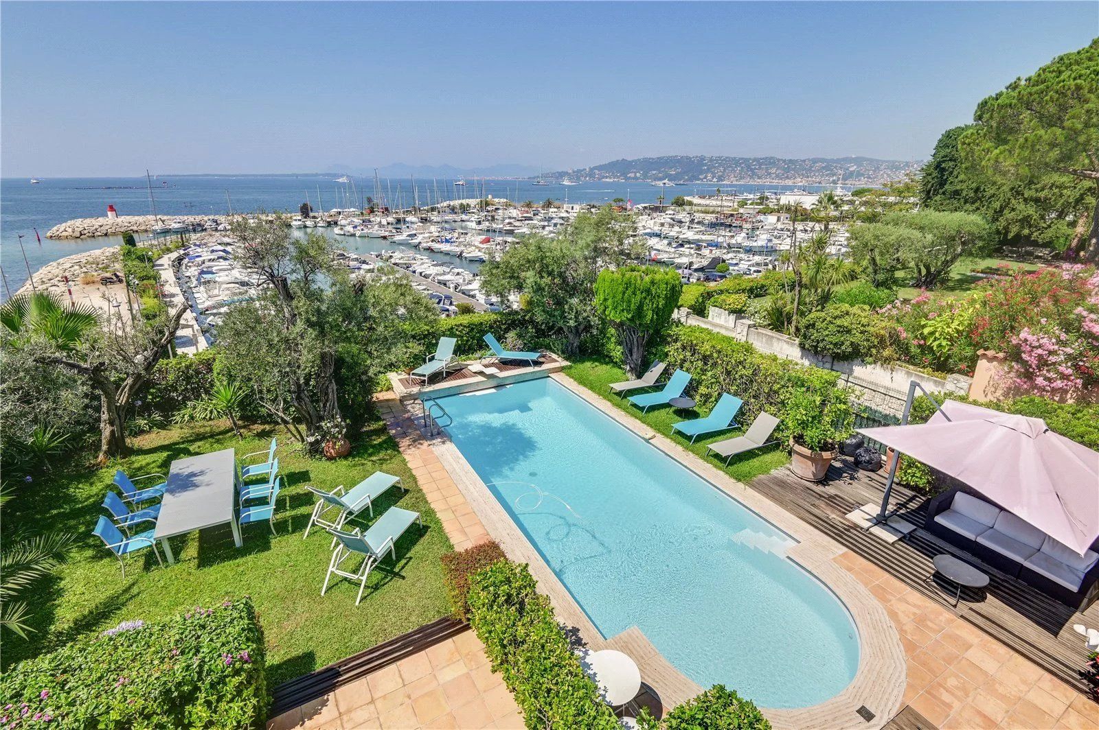 villa 6 Pièces en location saisonnière sur Antibes (06600)