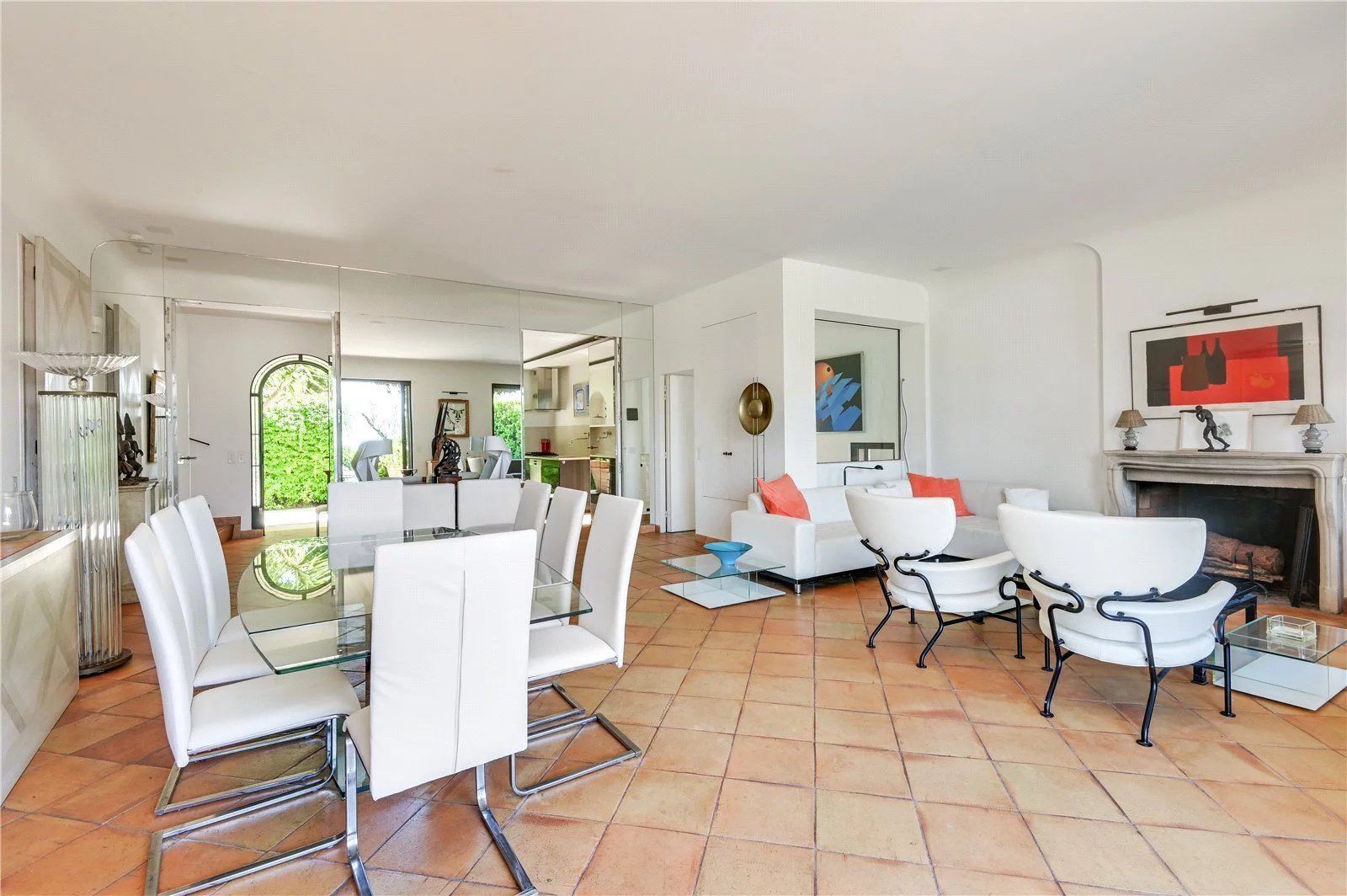 villa 6 Pièces en location saisonnière sur Antibes (06600)
