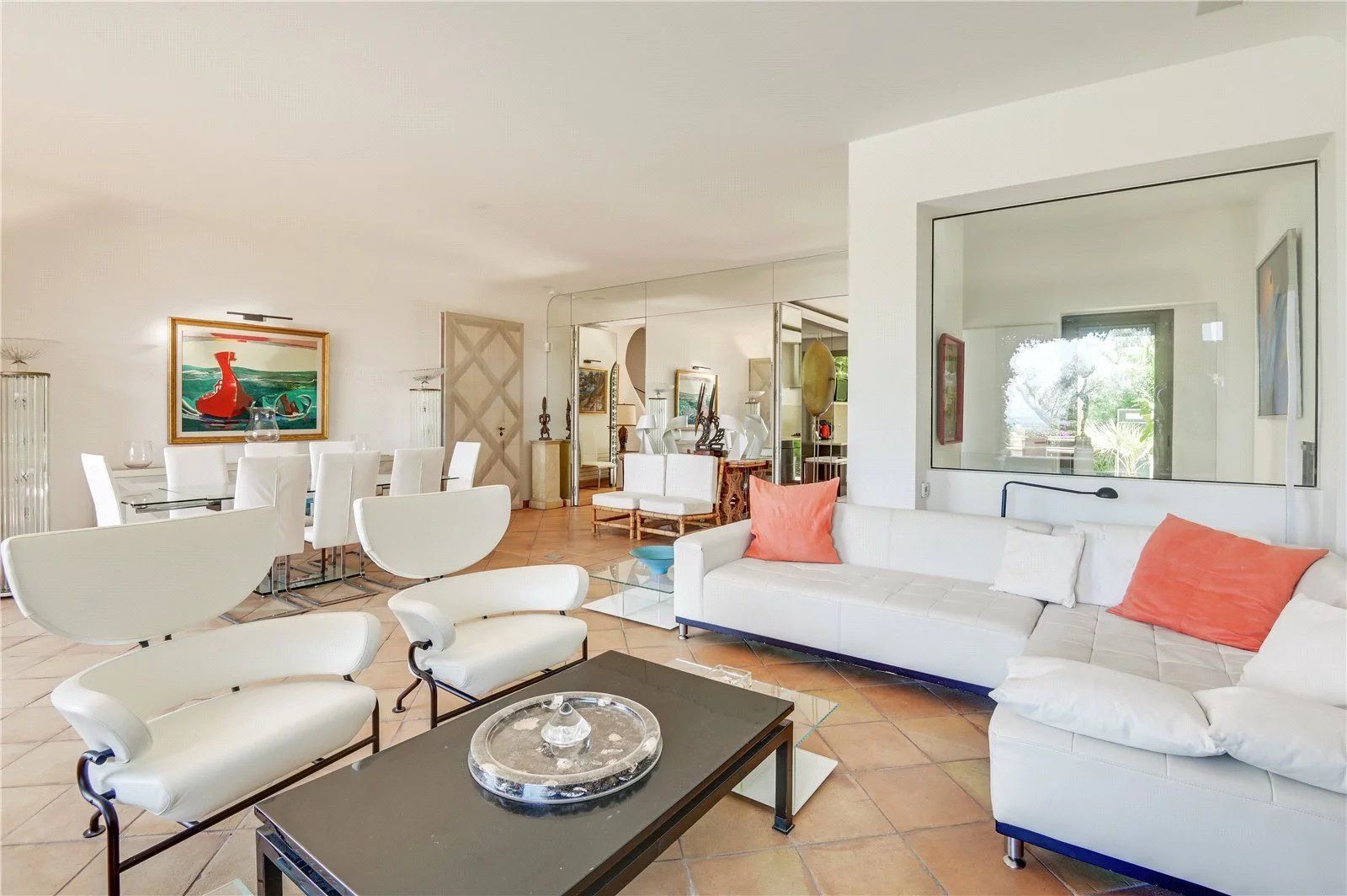 villa 6 Pièces en location saisonnière sur Antibes (06600)