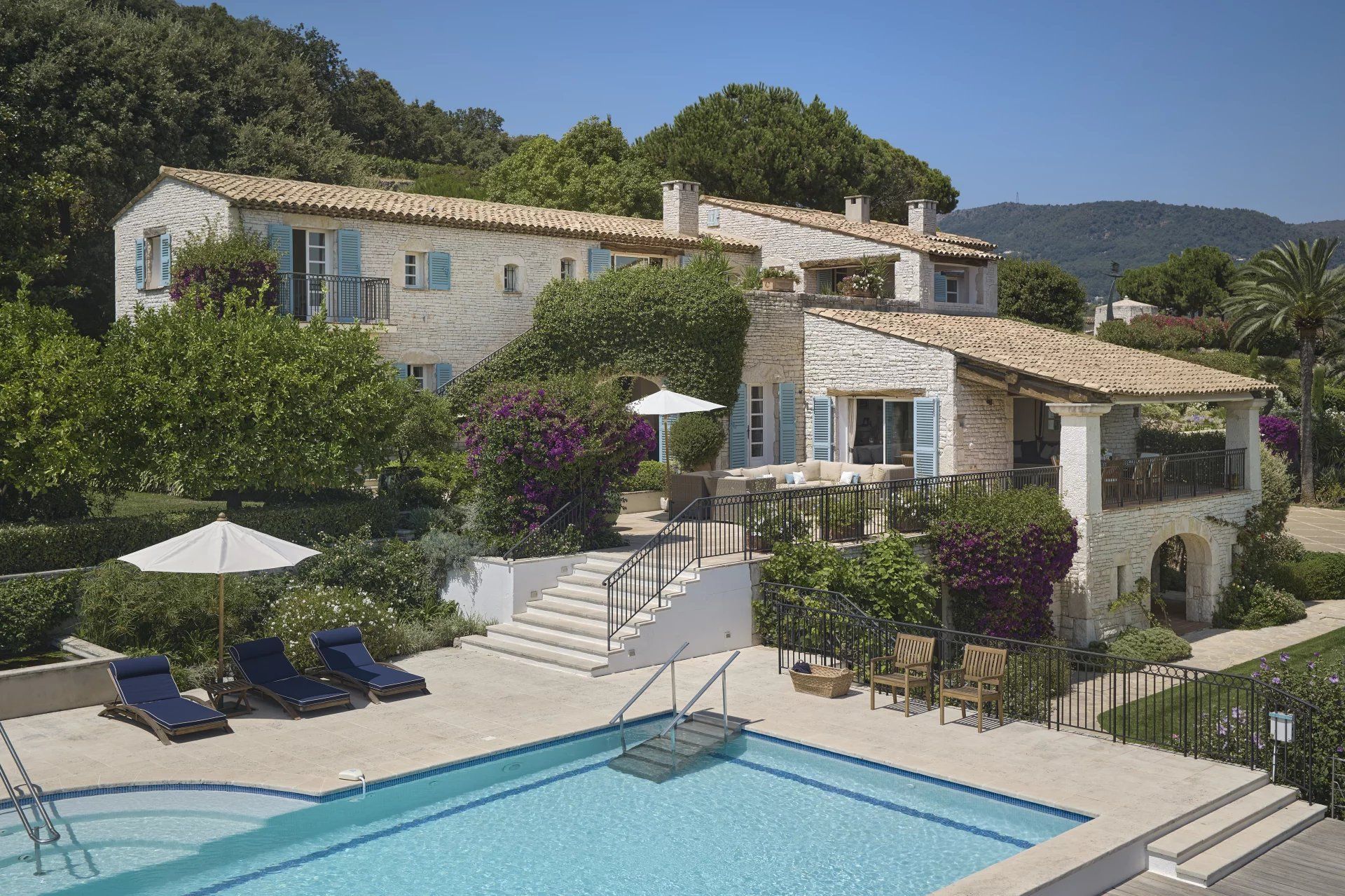 villa 7 Rooms for sale on Saint-Paul-de-Vence (06570)