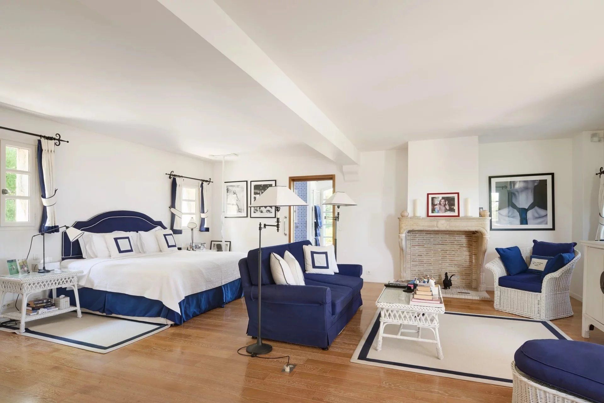 villa 7 Rooms for sale on Saint-Paul-de-Vence (06570)