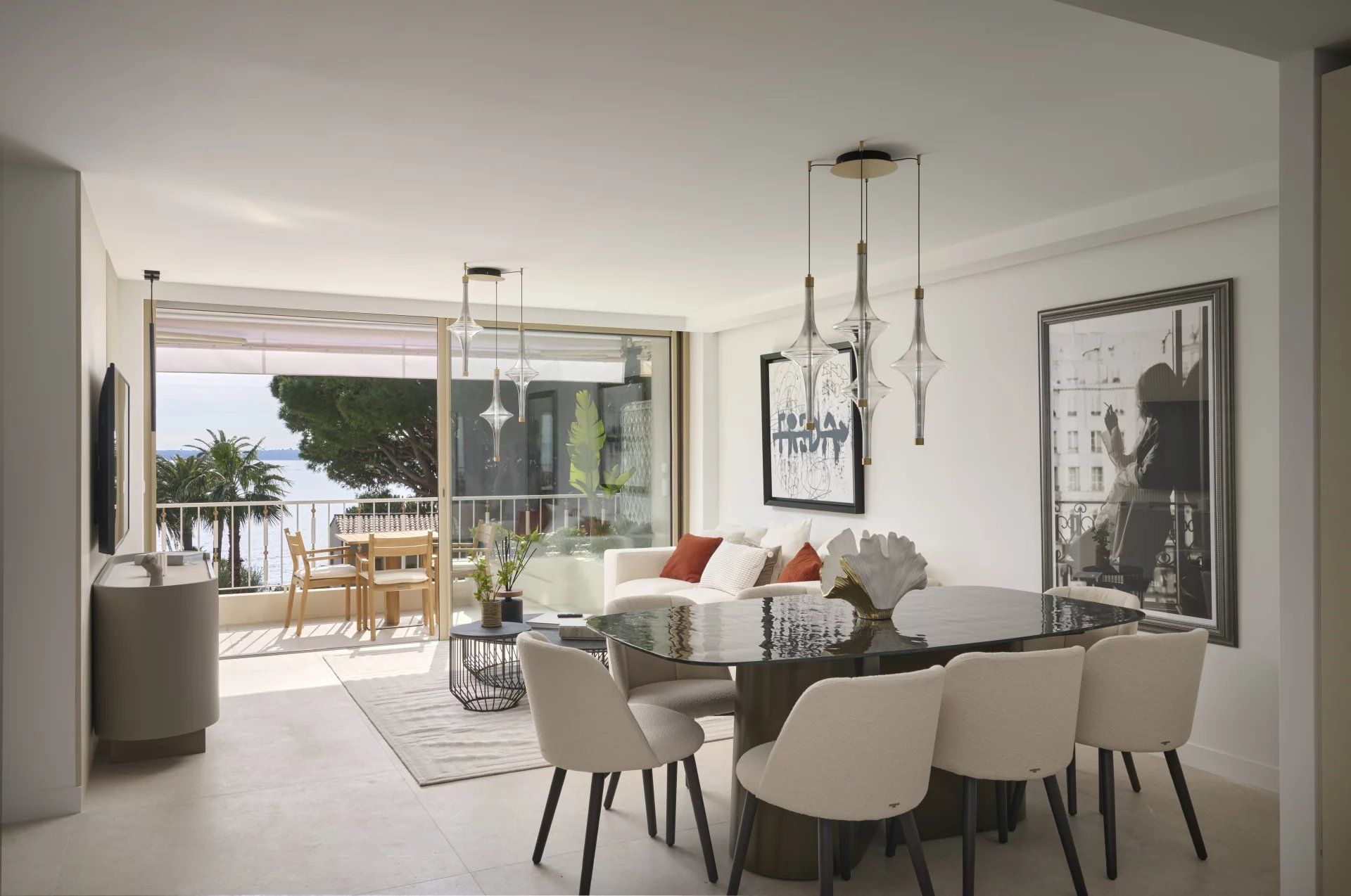 apartment 4 Rooms for sale on Cannes (06400)