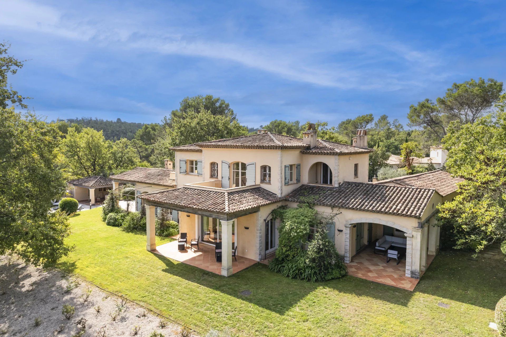 Sale Villa Tourrettes 9&nbsp;Rooms 330&nbsp;m²