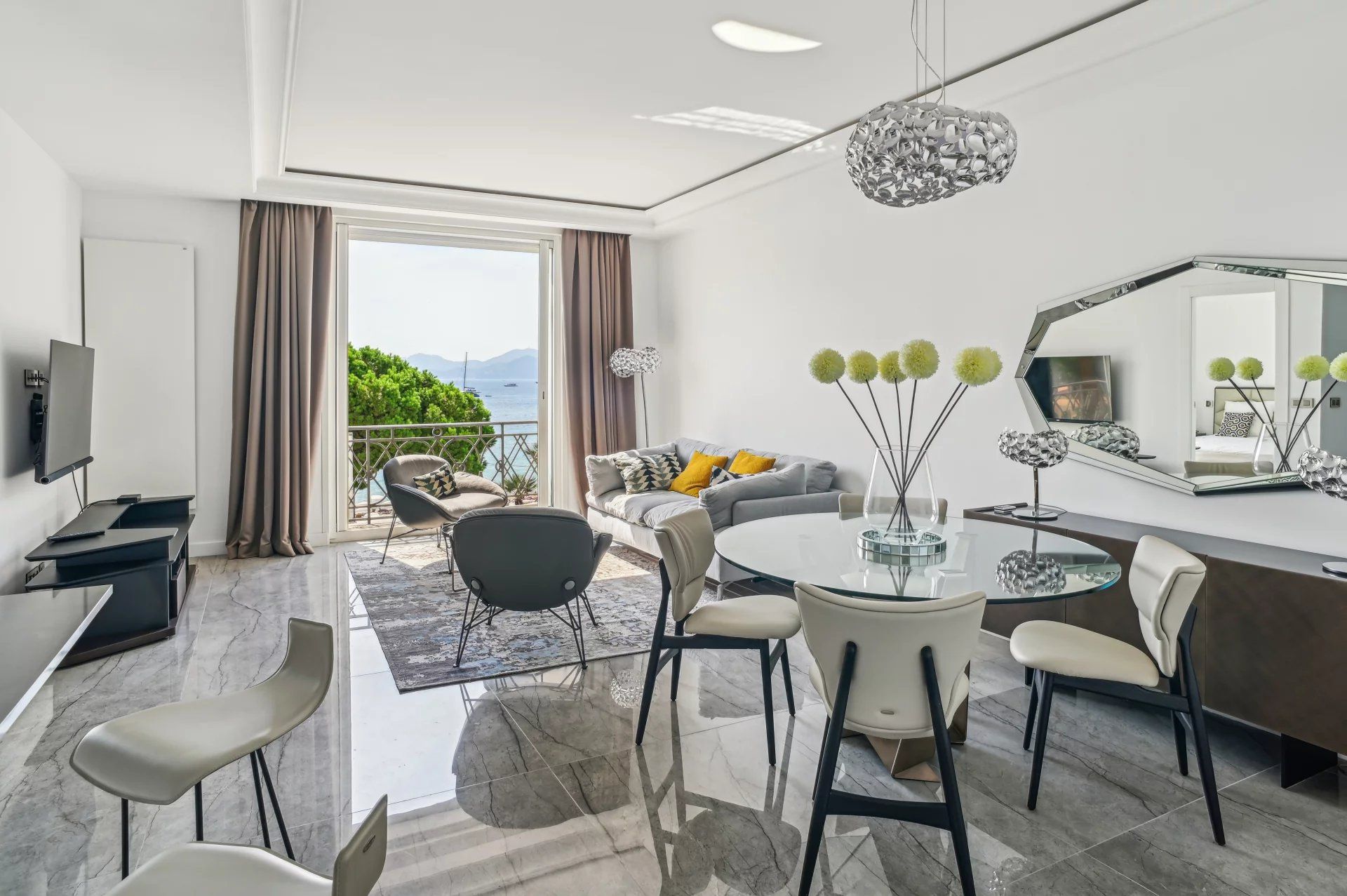 Sale Apartment Cannes 2 Rooms 71.3 m²