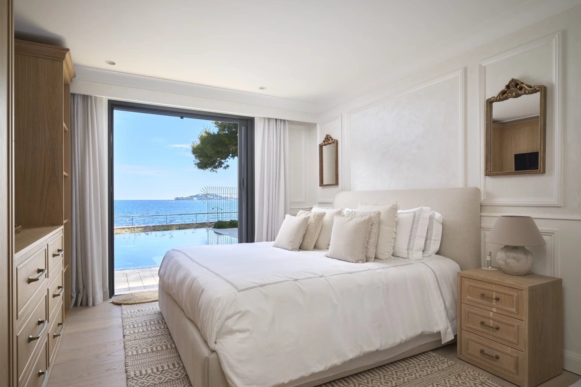 villa for sale on Beaulieu-sur-Mer (06310)